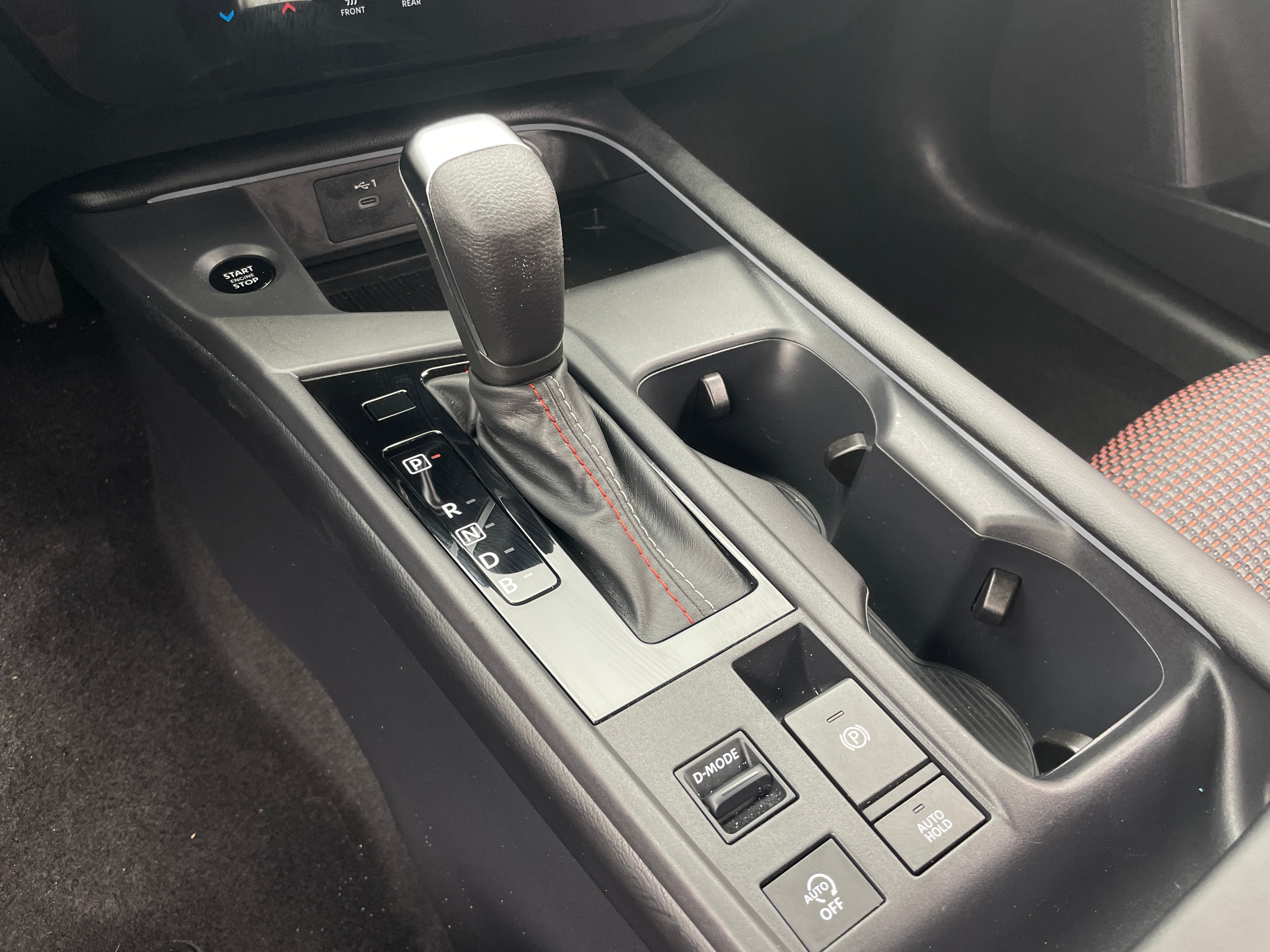 2026 Nissan Sentra SR - Photo 5