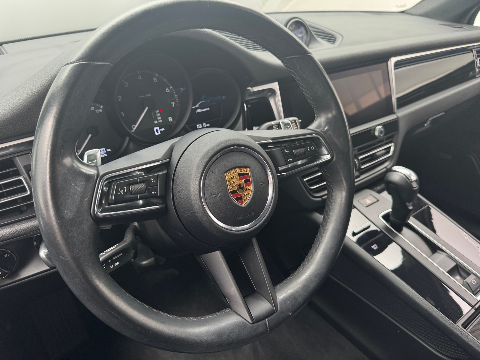 Thumbnail: 2022 Porsche Macan - 4