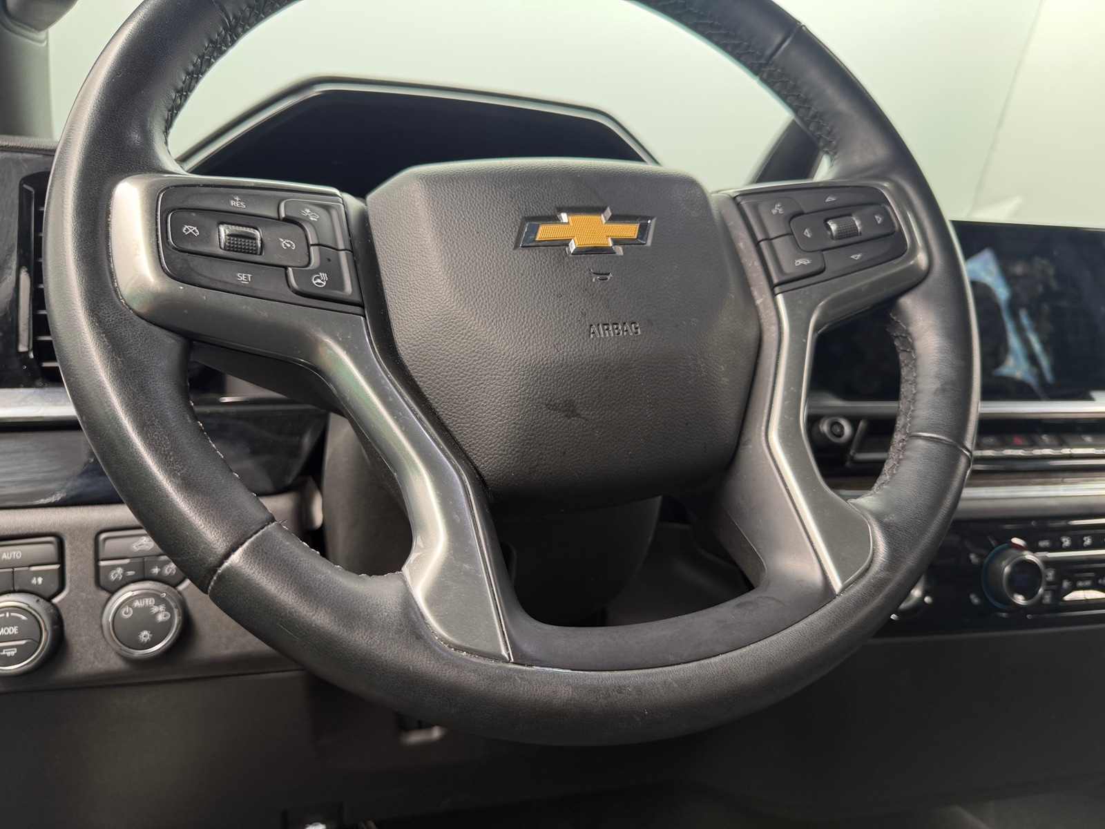 Thumbnail: 2023 Chevrolet Silverado 1500 - 5