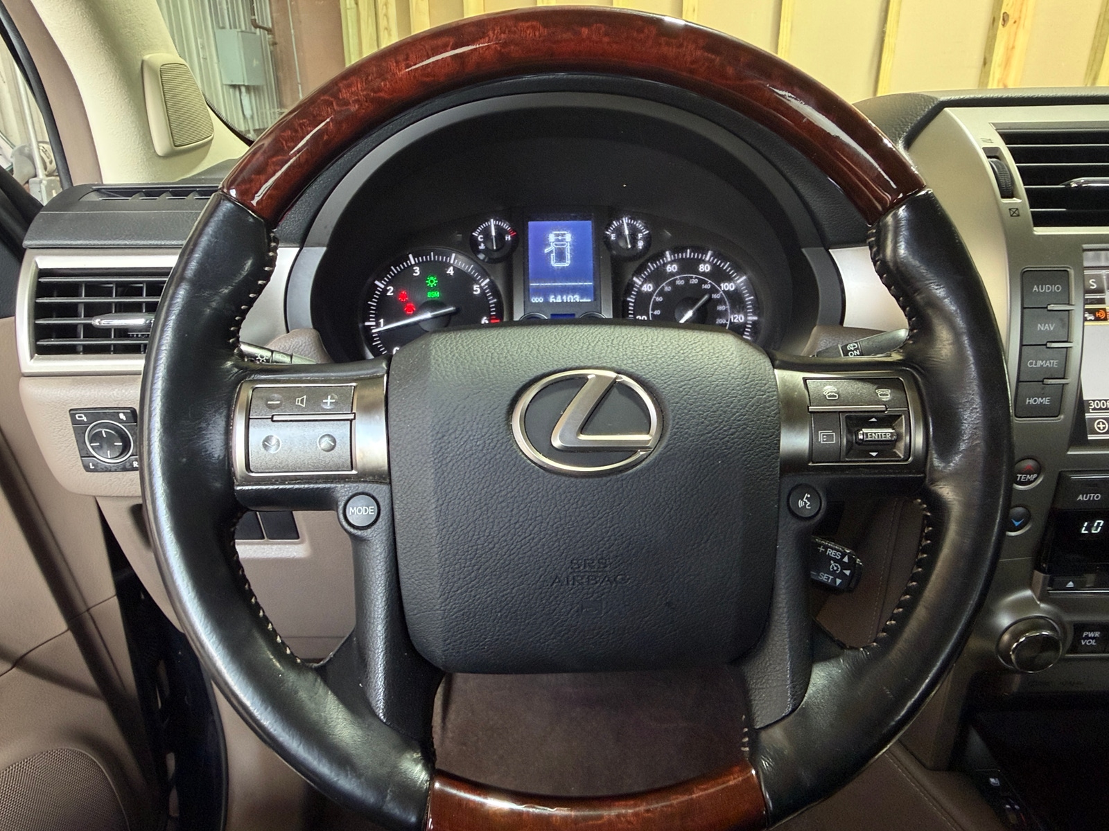 Thumbnail: 2017 Lexus GX - 4