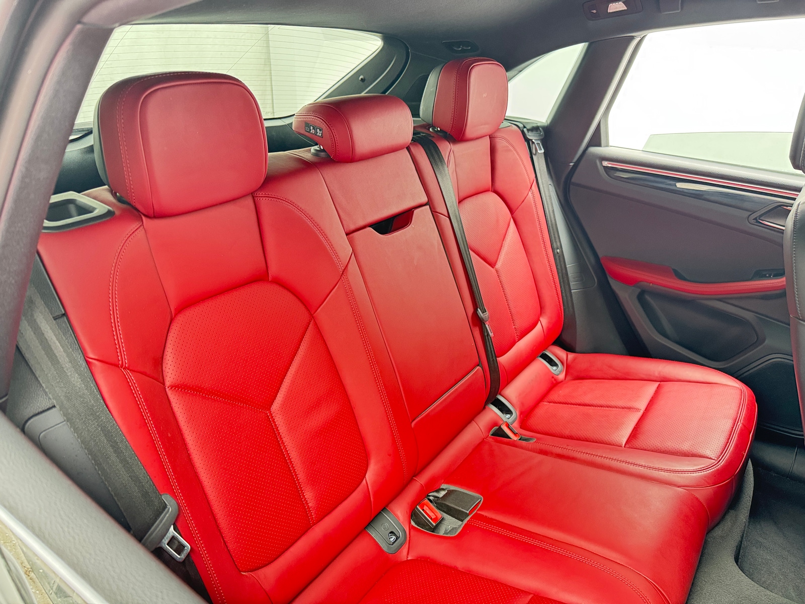 Thumbnail: 2022 Porsche Macan - 5