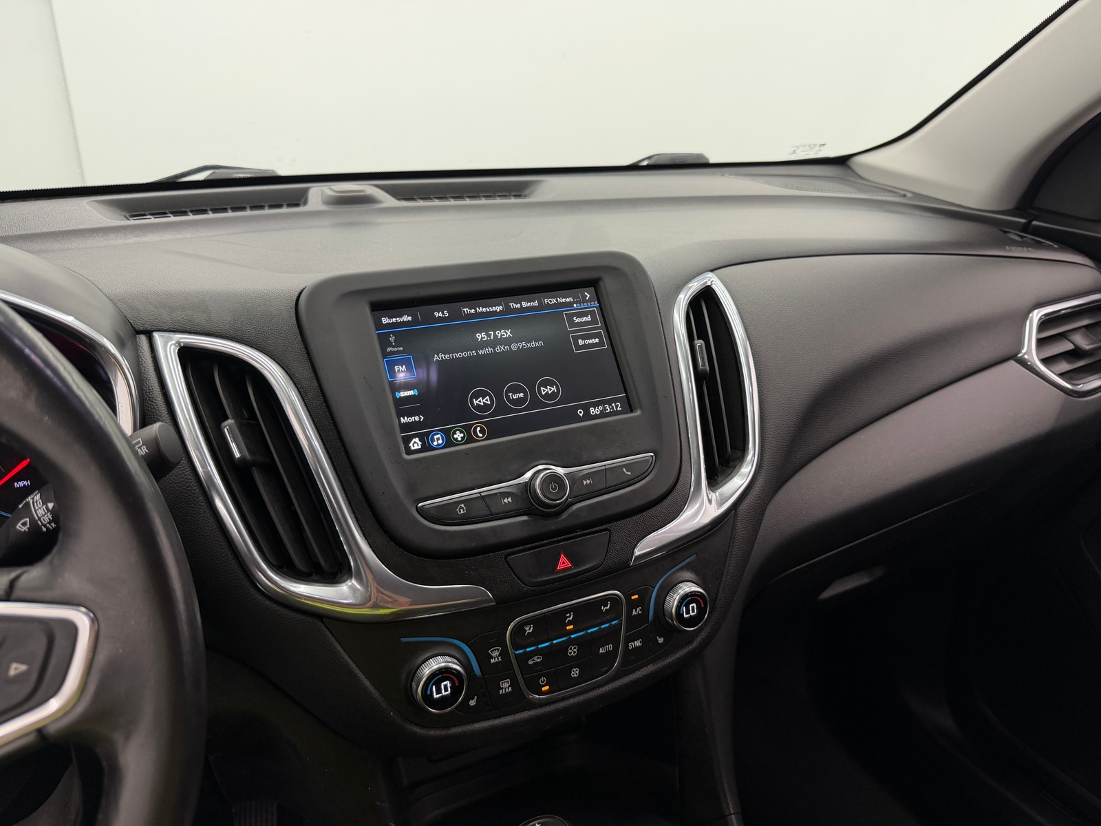 Thumbnail: 2019 Chevrolet Equinox - 4