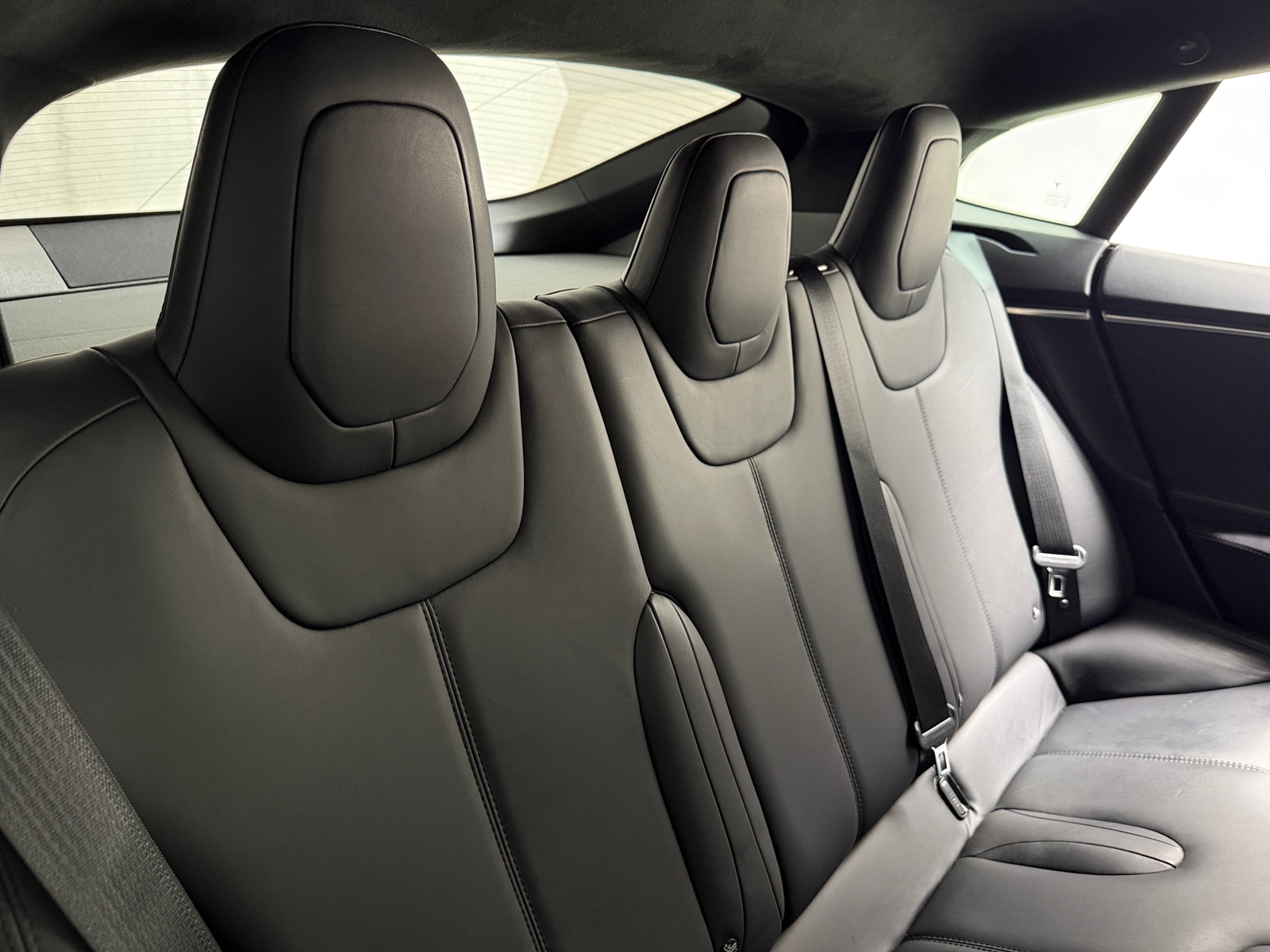 Thumbnail: 2016 Tesla Model S - 6