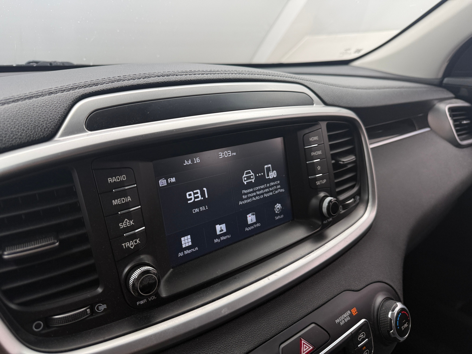 Thumbnail: 2019 Kia Sorento - 4