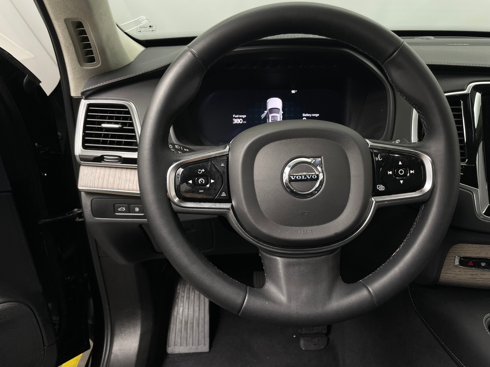 Thumbnail: 2024 Volvo XC90 - 4
