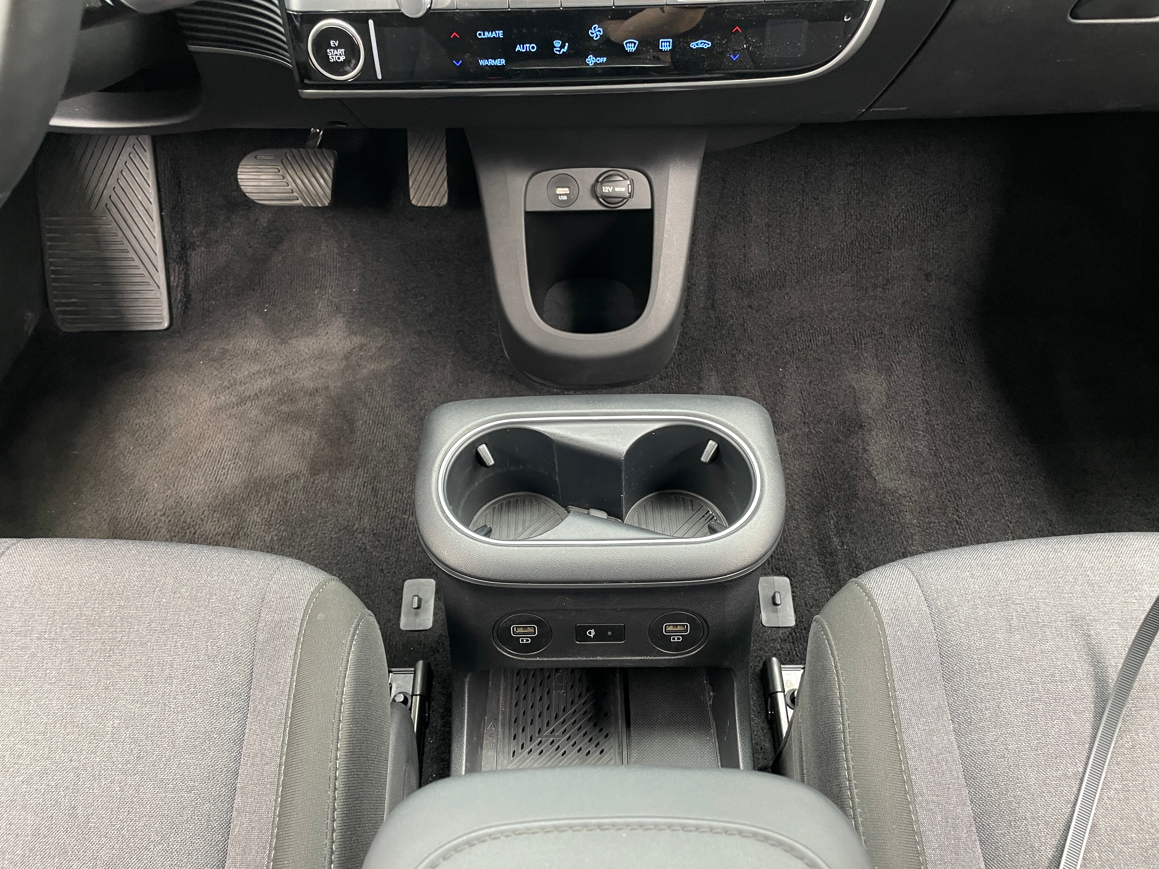 Used 2024 Hyundai IONIQ 5 SEL with VIN KM8KNDDF7RU293767 for sale in Oak Creek, WI