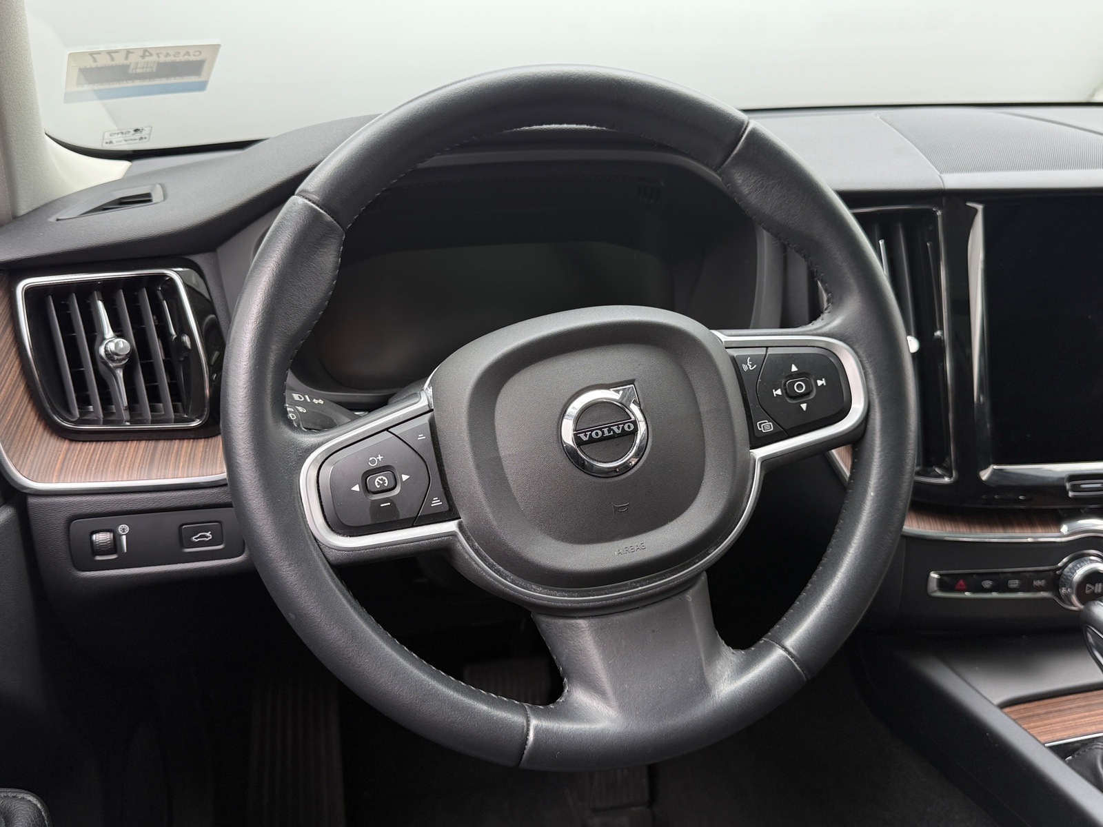 Thumbnail: 2021 Volvo XC60 - 4