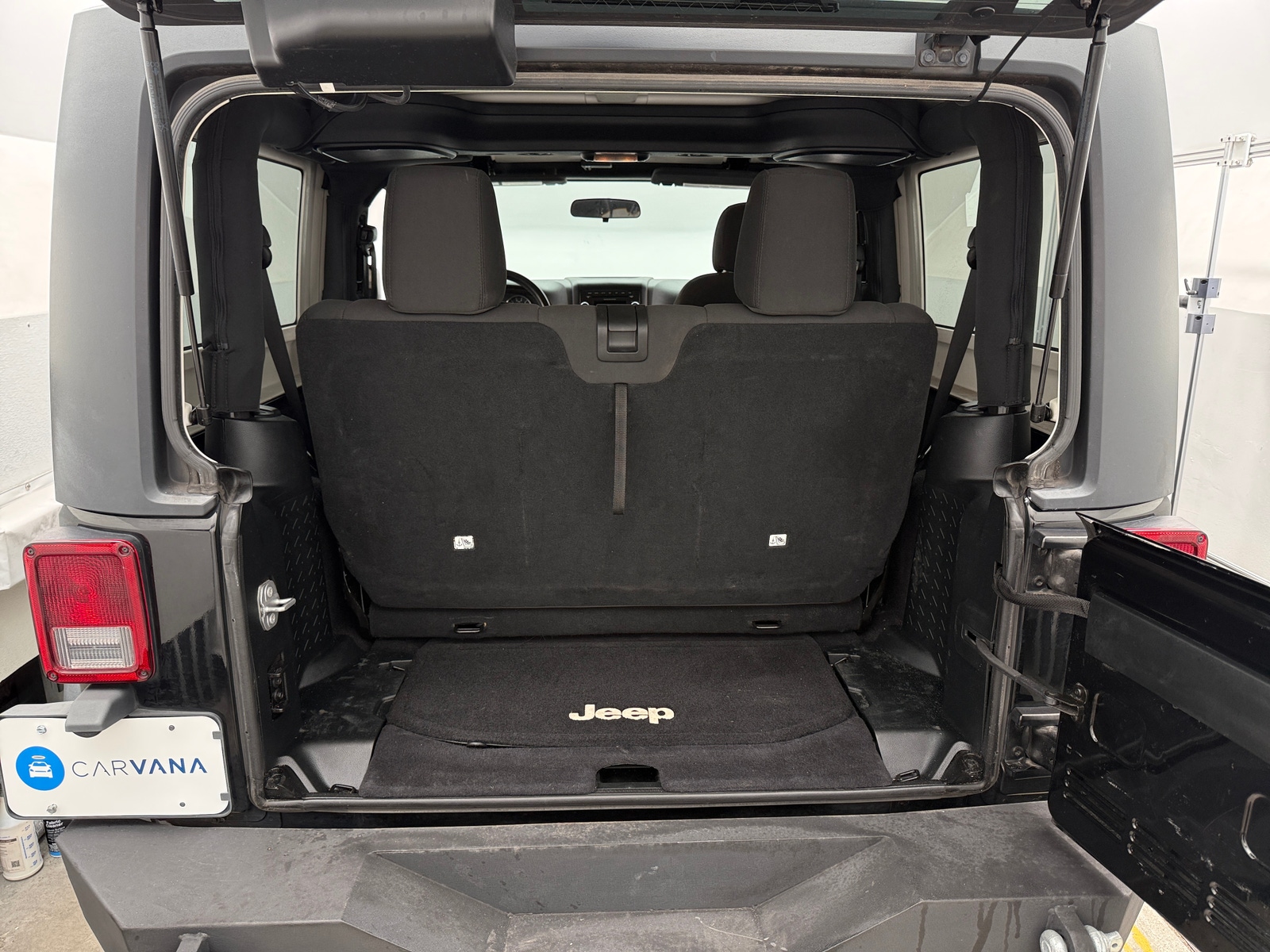 Thumbnail: 2017 Jeep Wrangler - 7