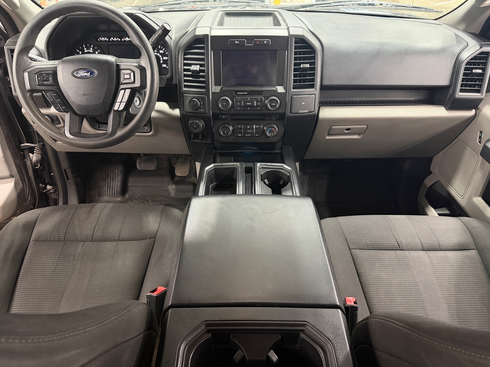 Thumbnail: 2018 Ford Econoline - 3