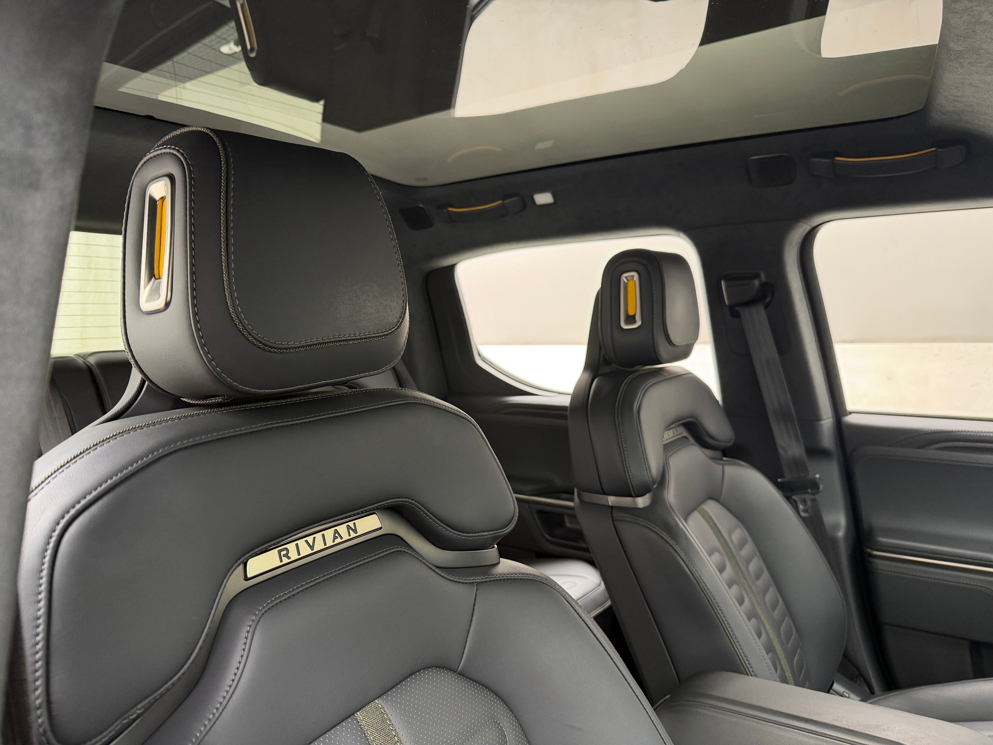 Used 2023 Rivian R1T Adventure with VIN 7FCTGBAA5PN028198 for sale in Pewaukee, WI