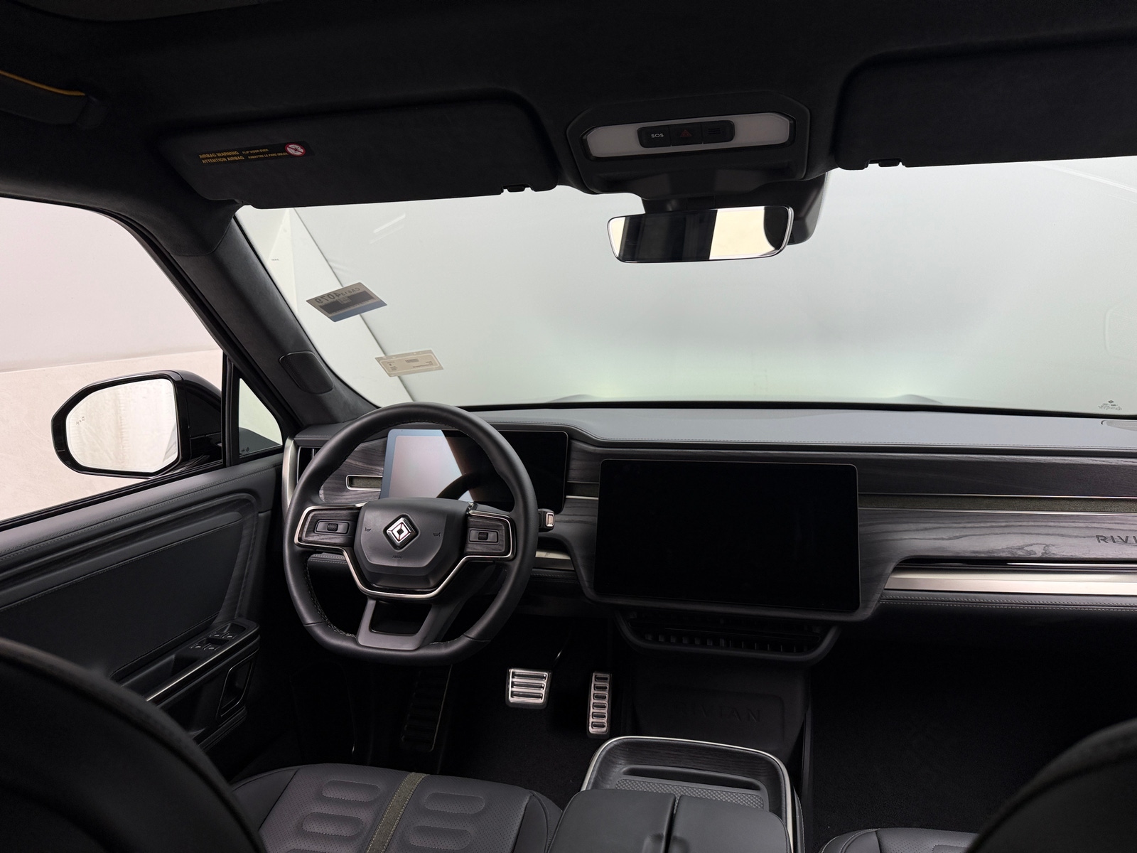 Thumbnail: 2023 Rivian R1T - 2