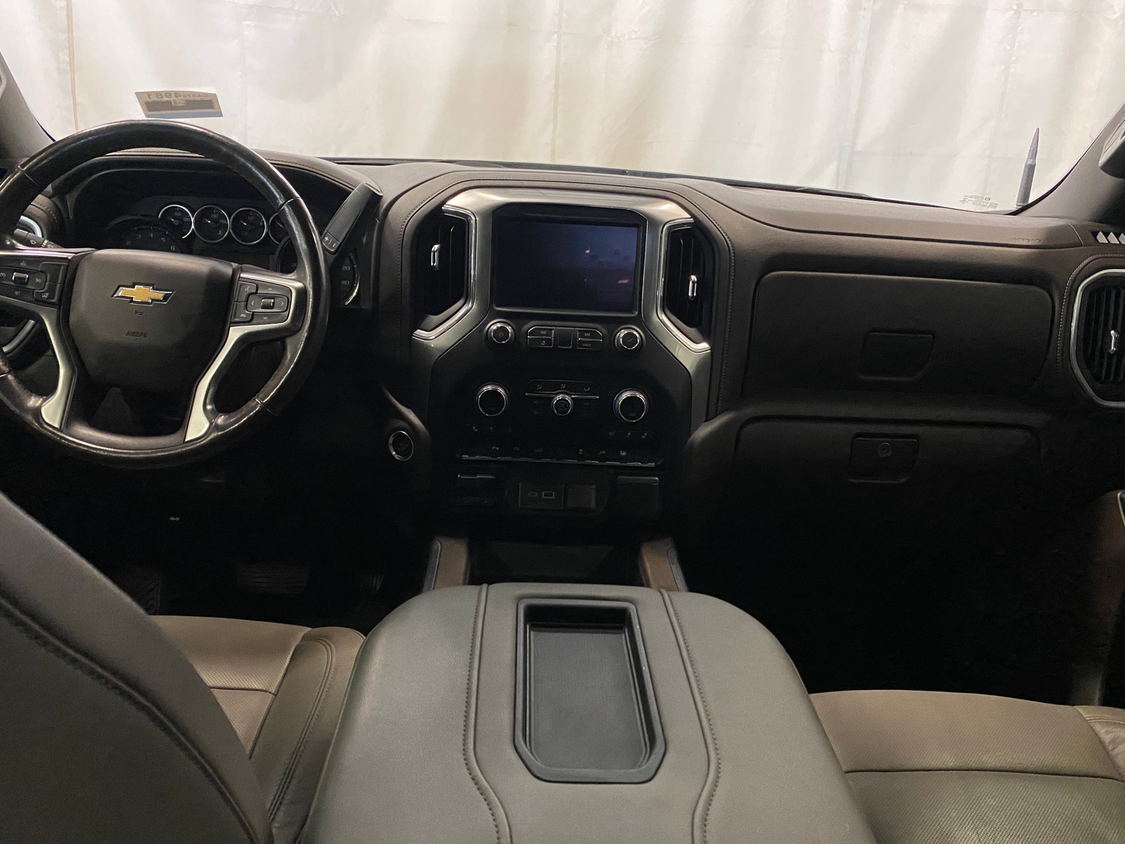 Thumbnail: 2020 Chevrolet Silverado 1500 - 2