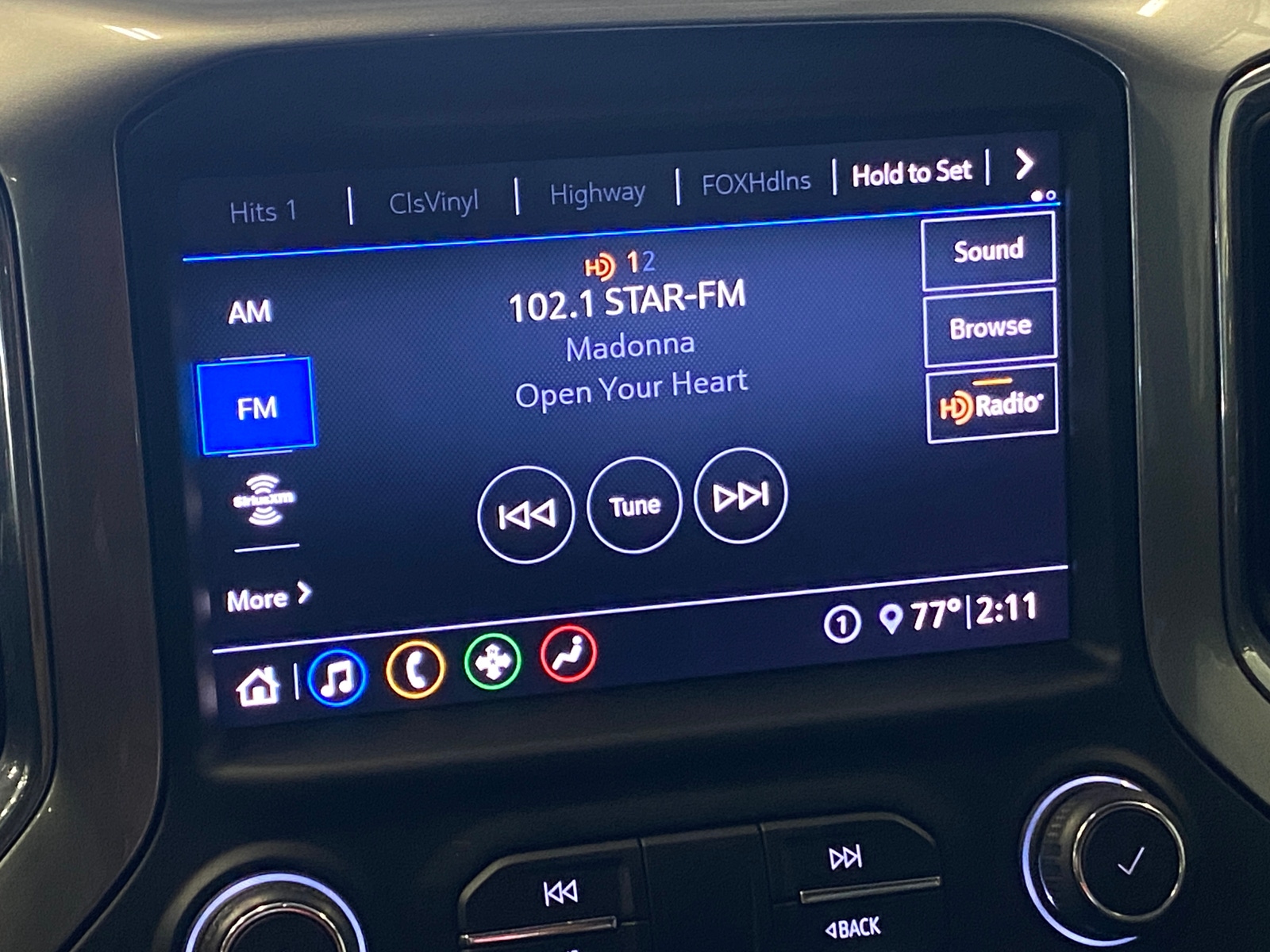 Thumbnail: 2020 Chevrolet Silverado 1500 - 3