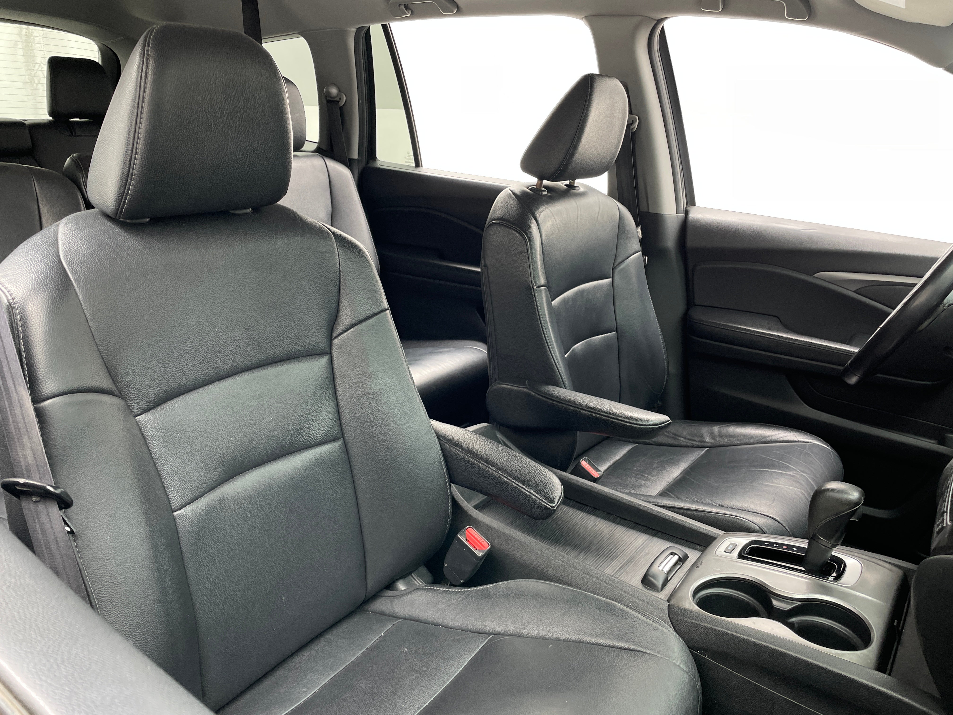 2016 Honda Pilot EX-L - Photo 6