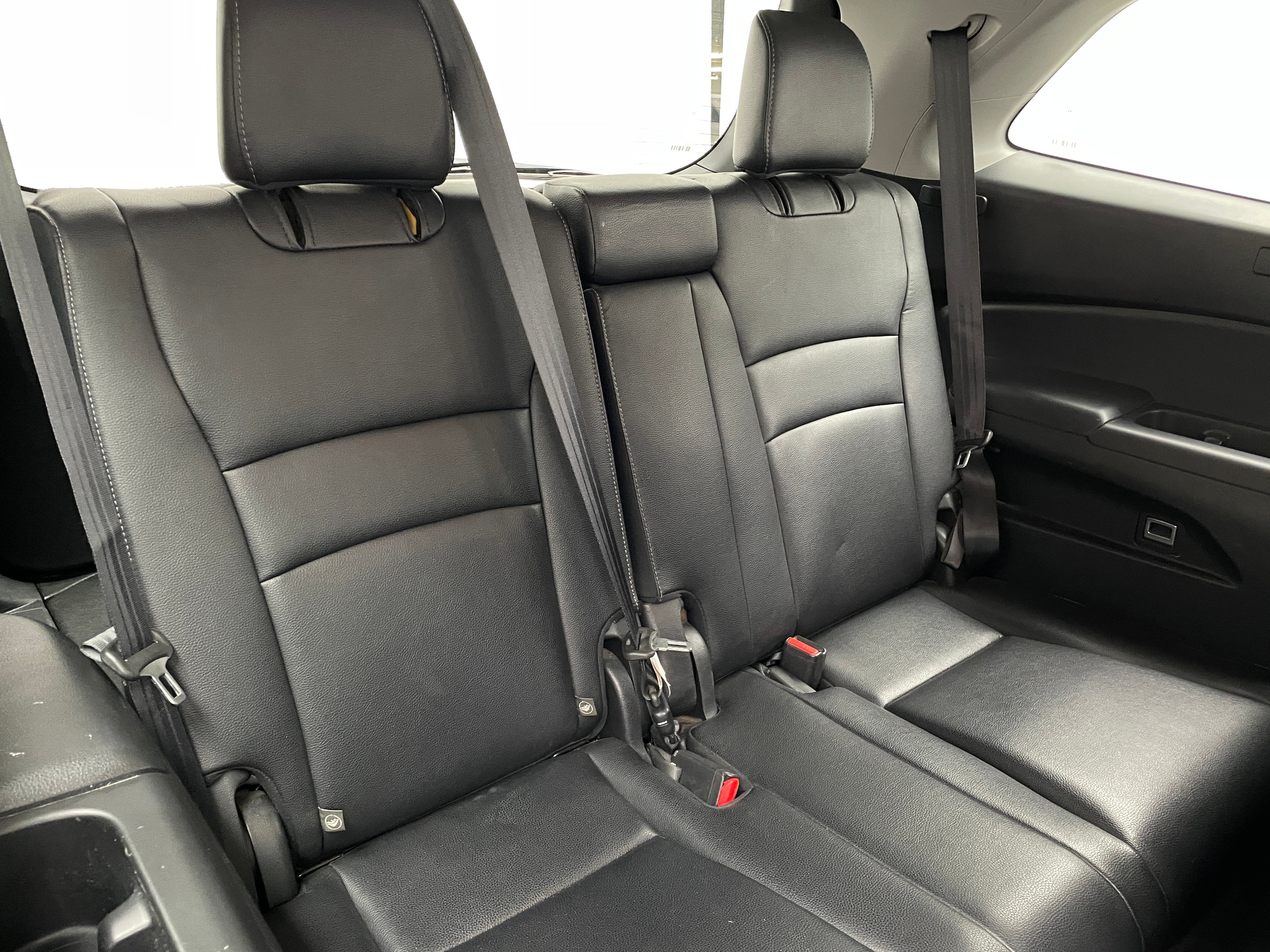 2016 Honda Pilot EX-L - Photo 4