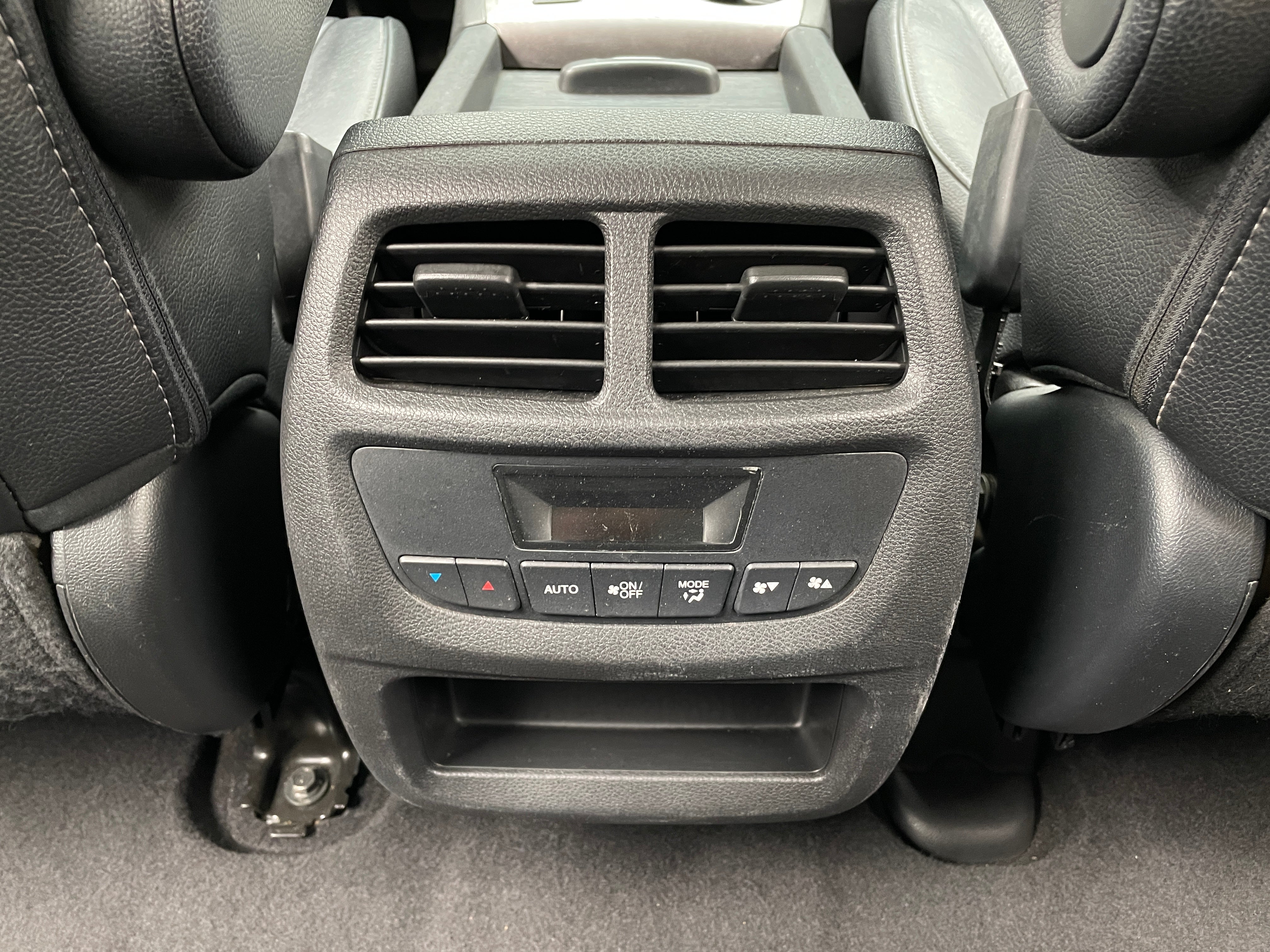 2016 Honda Pilot EX-L - Photo 3