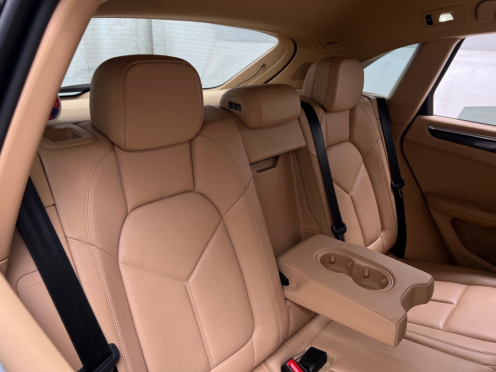Thumbnail: 2015 Porsche Macan - 5