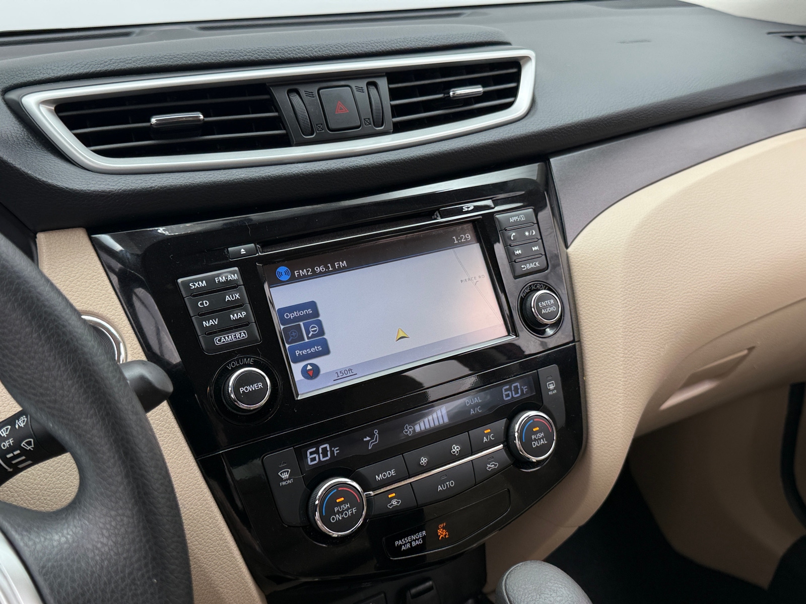 Thumbnail: 2016 Nissan Rogue - 4