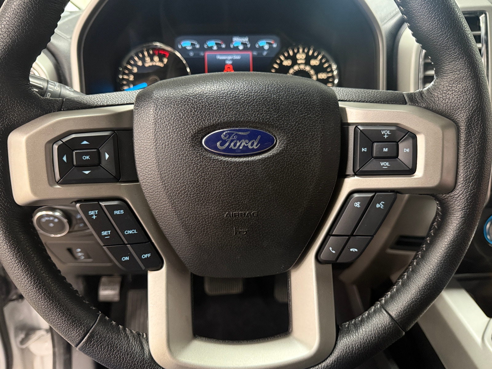 Thumbnail: 2015 Ford Econoline - 4