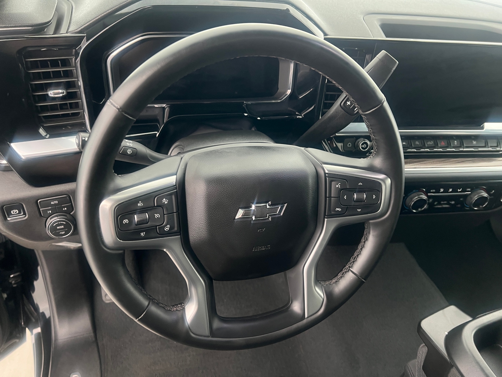 Thumbnail: 2026 Chevrolet Silverado 1500 - 5