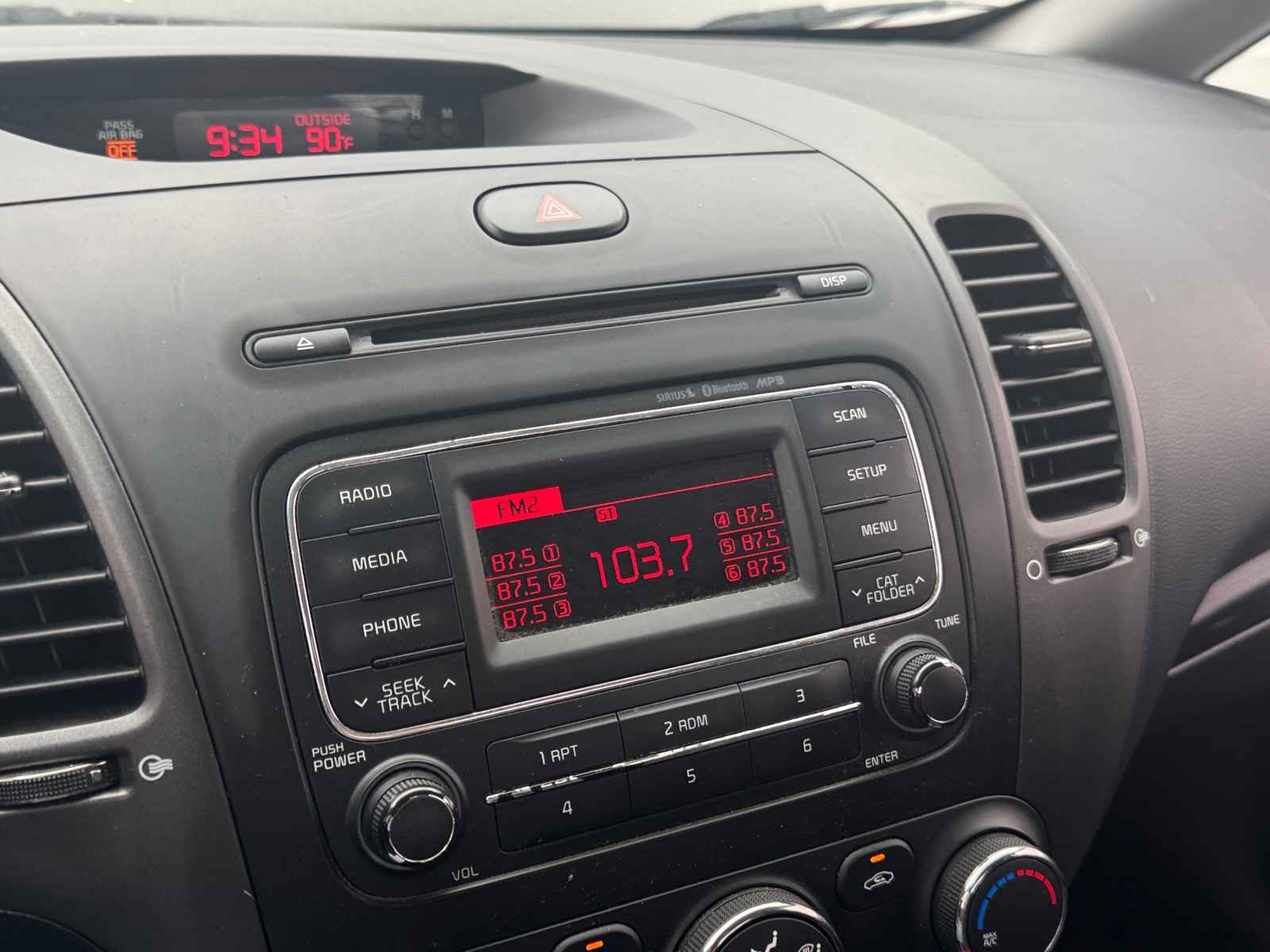 Thumbnail: 2016 Kia Forte - 4