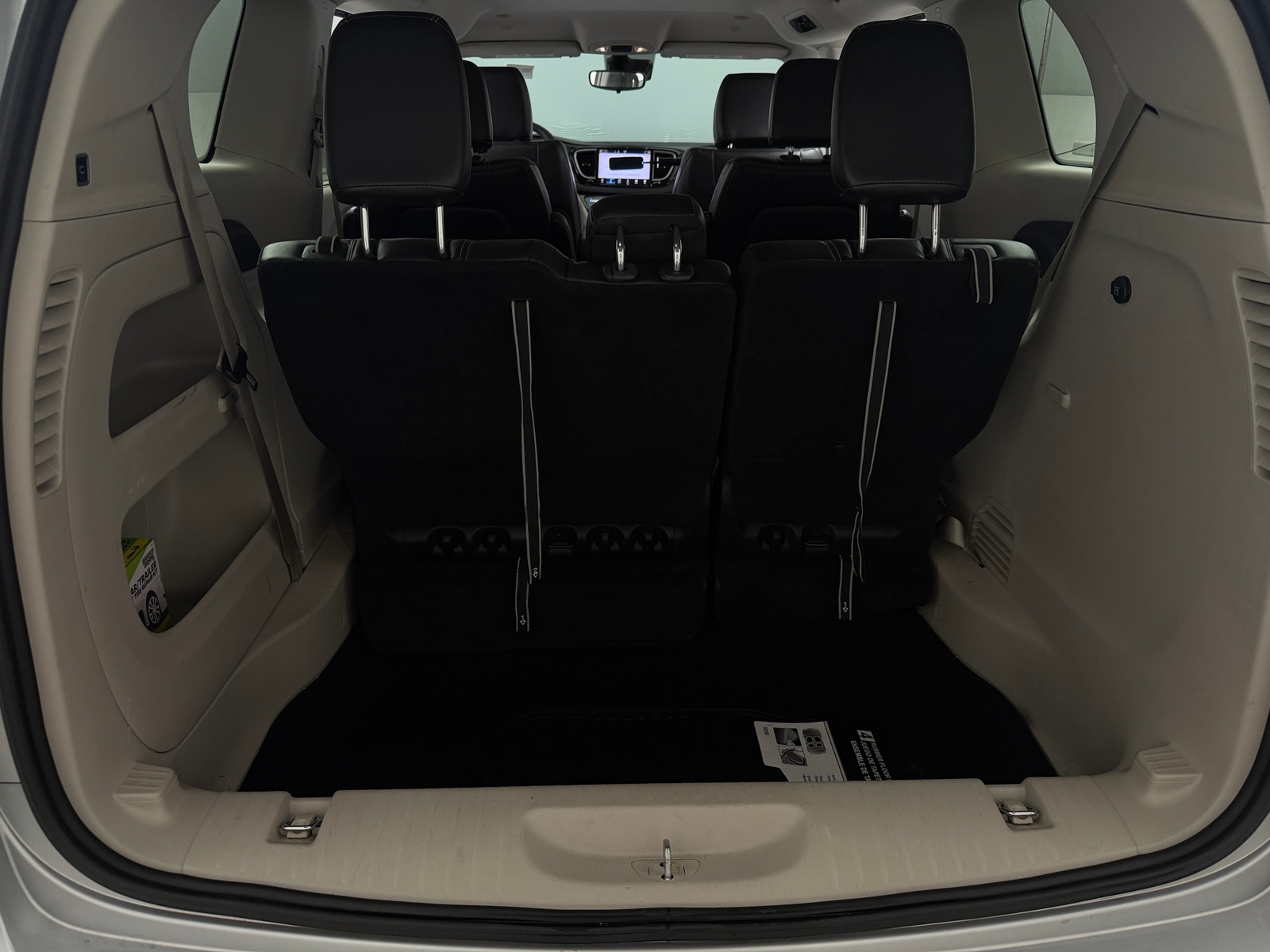Thumbnail: 2024 Chrysler Pacifica - 6