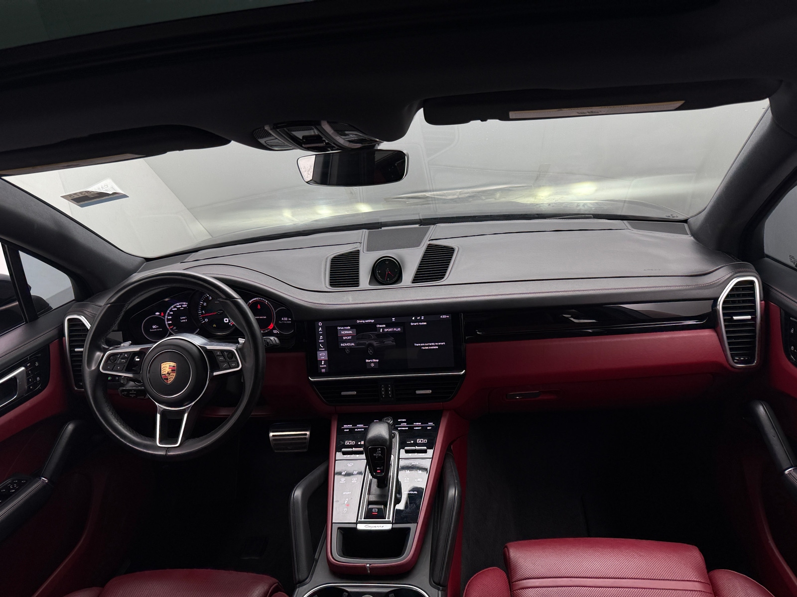 Thumbnail: 2019 Porsche Cayenne - 2
