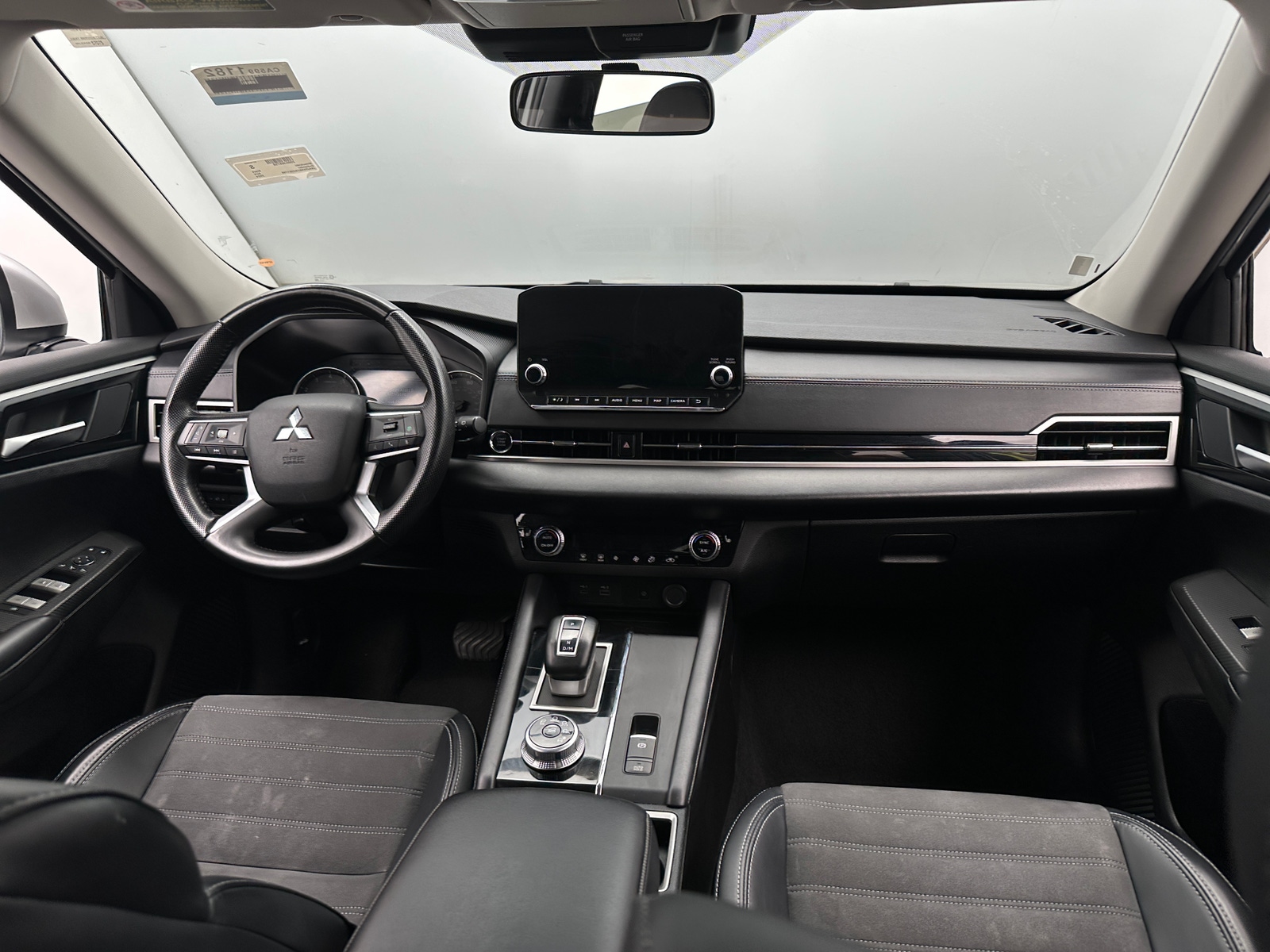 Thumbnail: 2024 Mitsubishi Outlander - 2