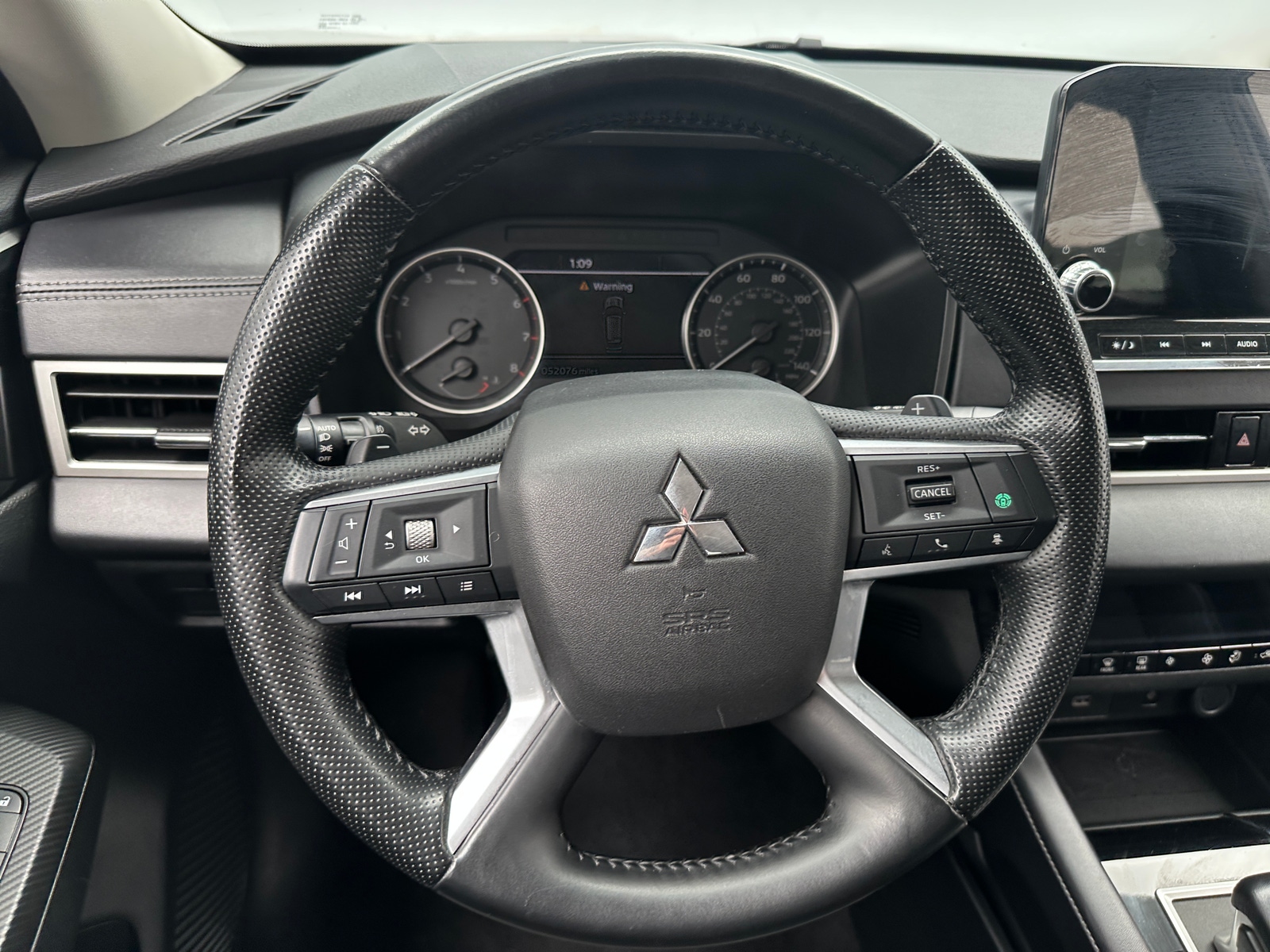 Thumbnail: 2024 Mitsubishi Outlander - 4
