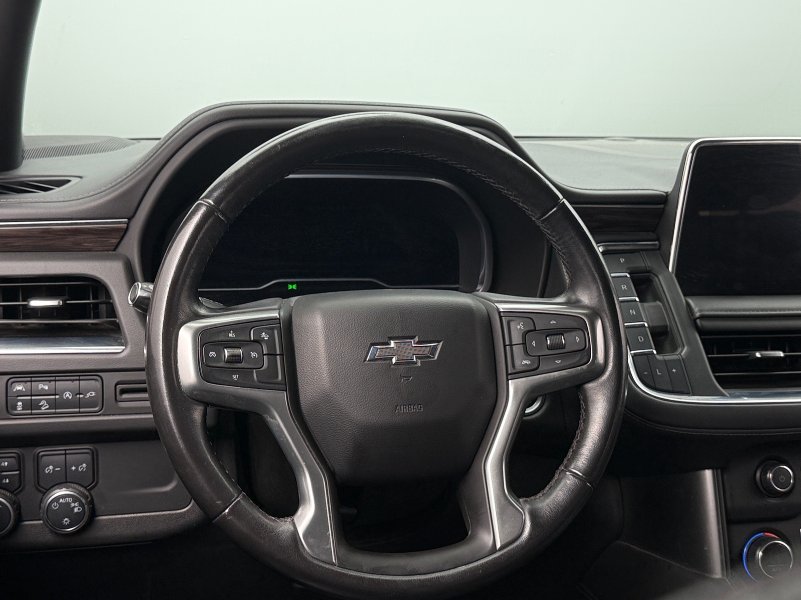Thumbnail: 2022 Chevrolet Suburban - 4