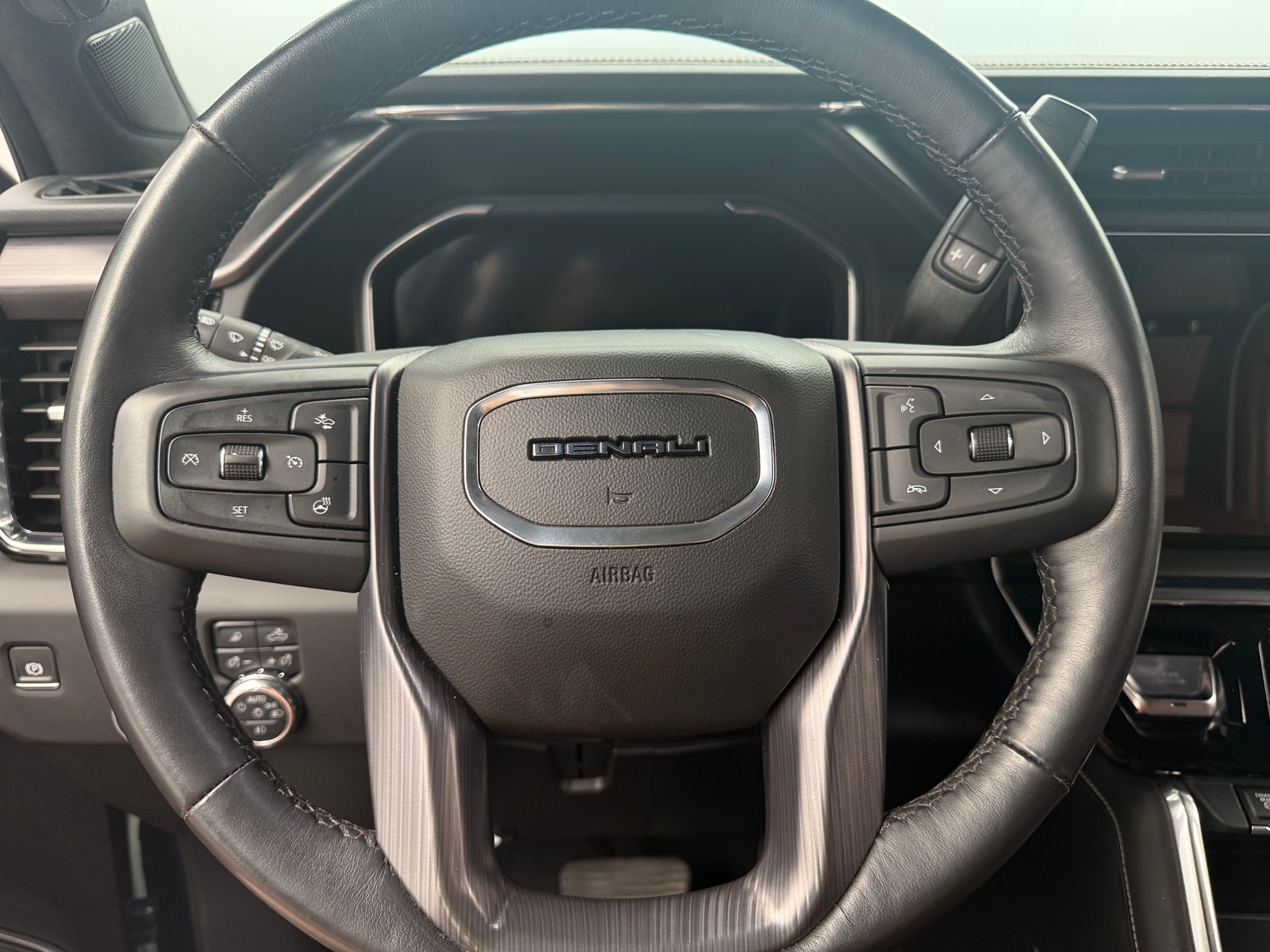 Thumbnail: 2025 GMC Sierra 2500 - 5