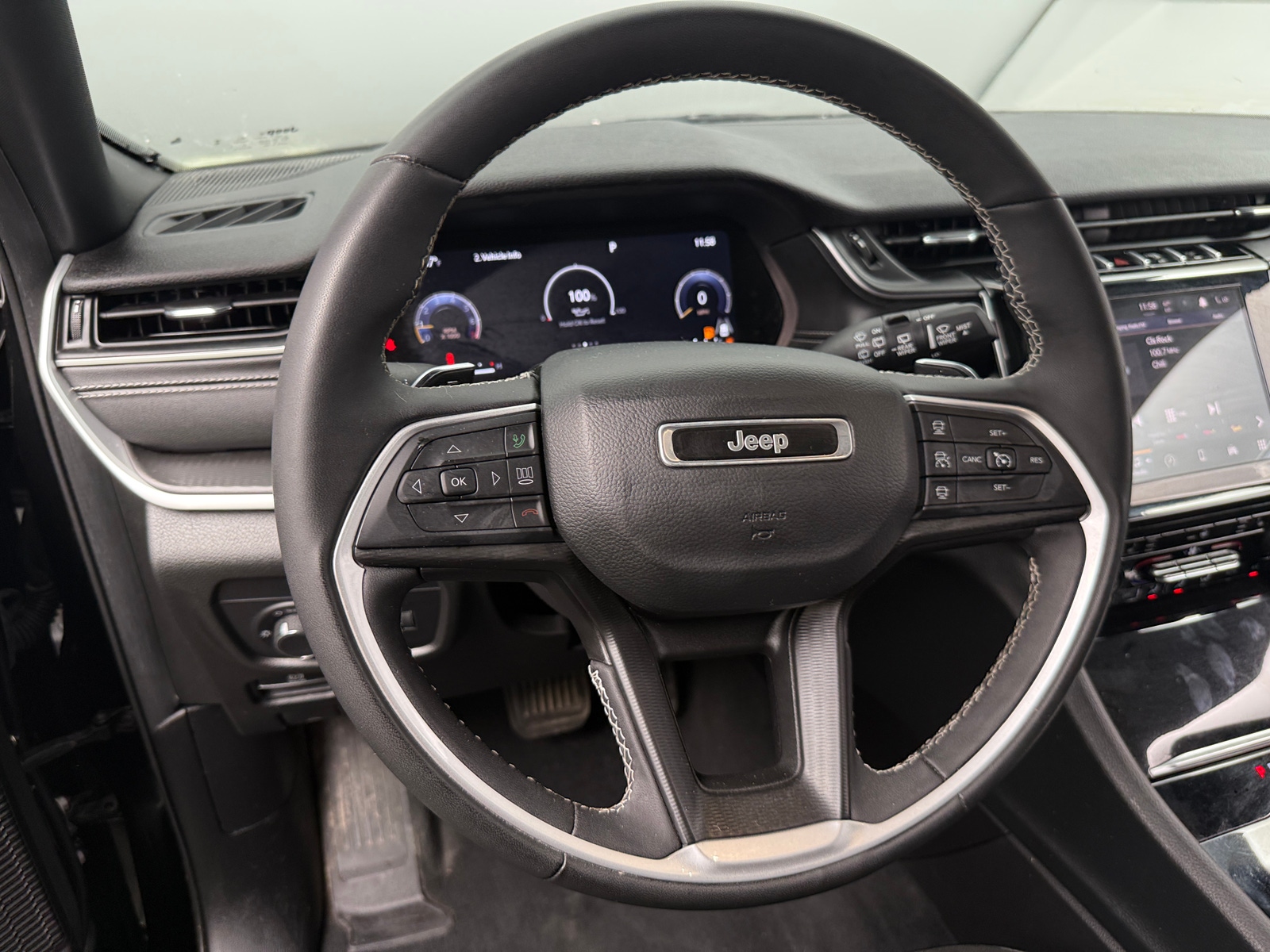 Thumbnail: 2023 Jeep Grand Cherokee L - 4