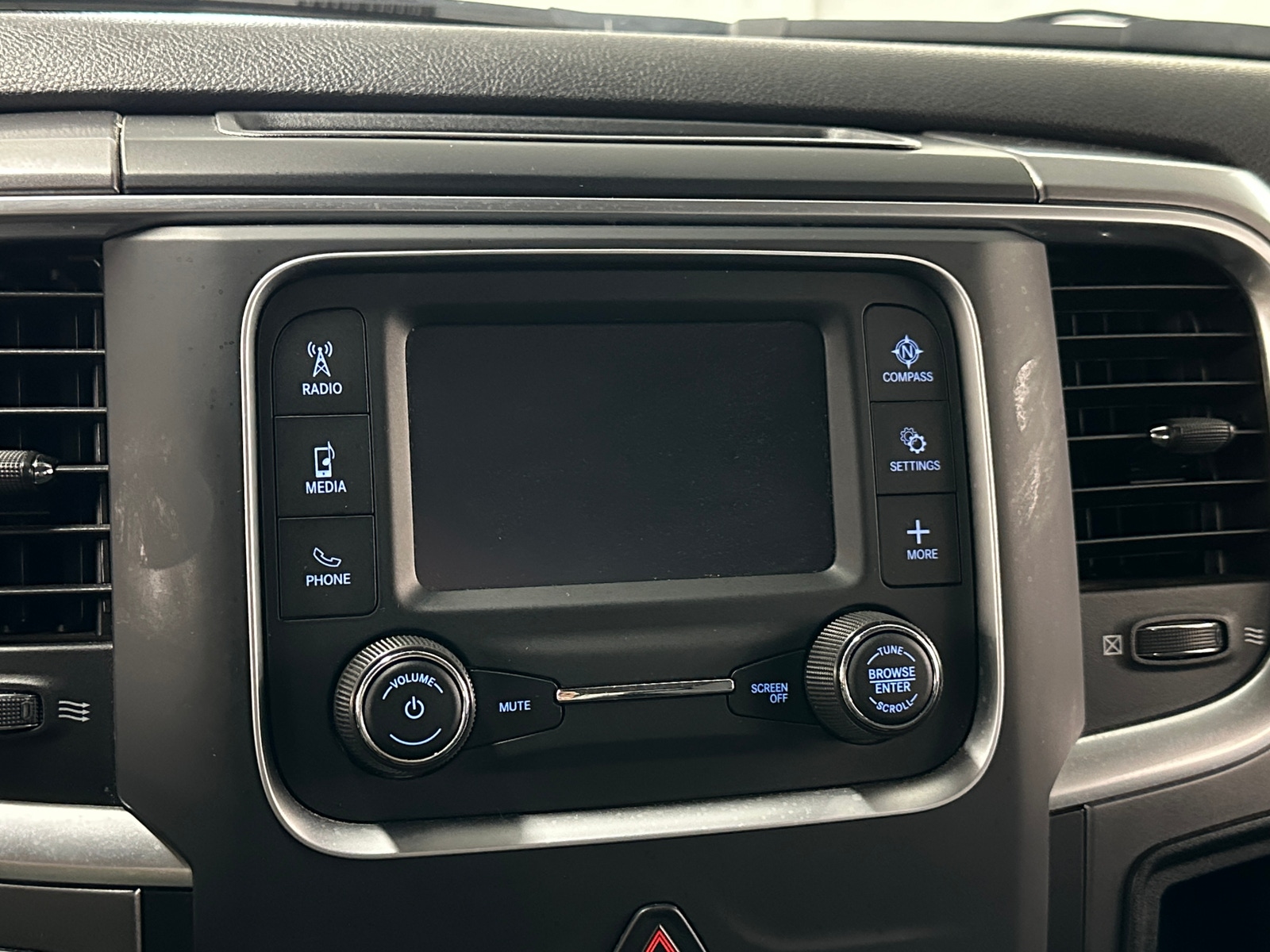 Thumbnail: 2024 RAM 1500 Classic - 4