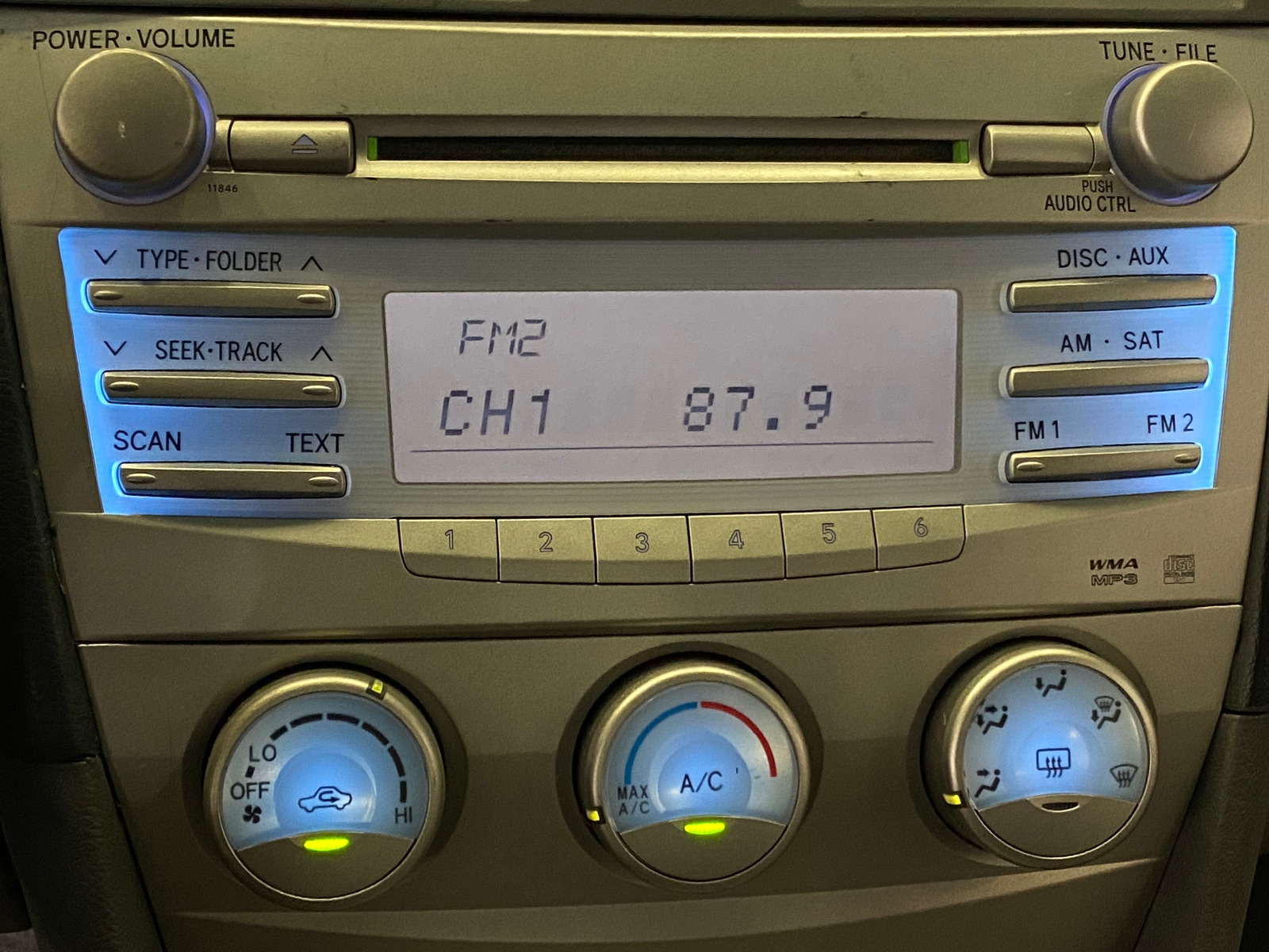 Thumbnail: 2011 Toyota Camry - 4