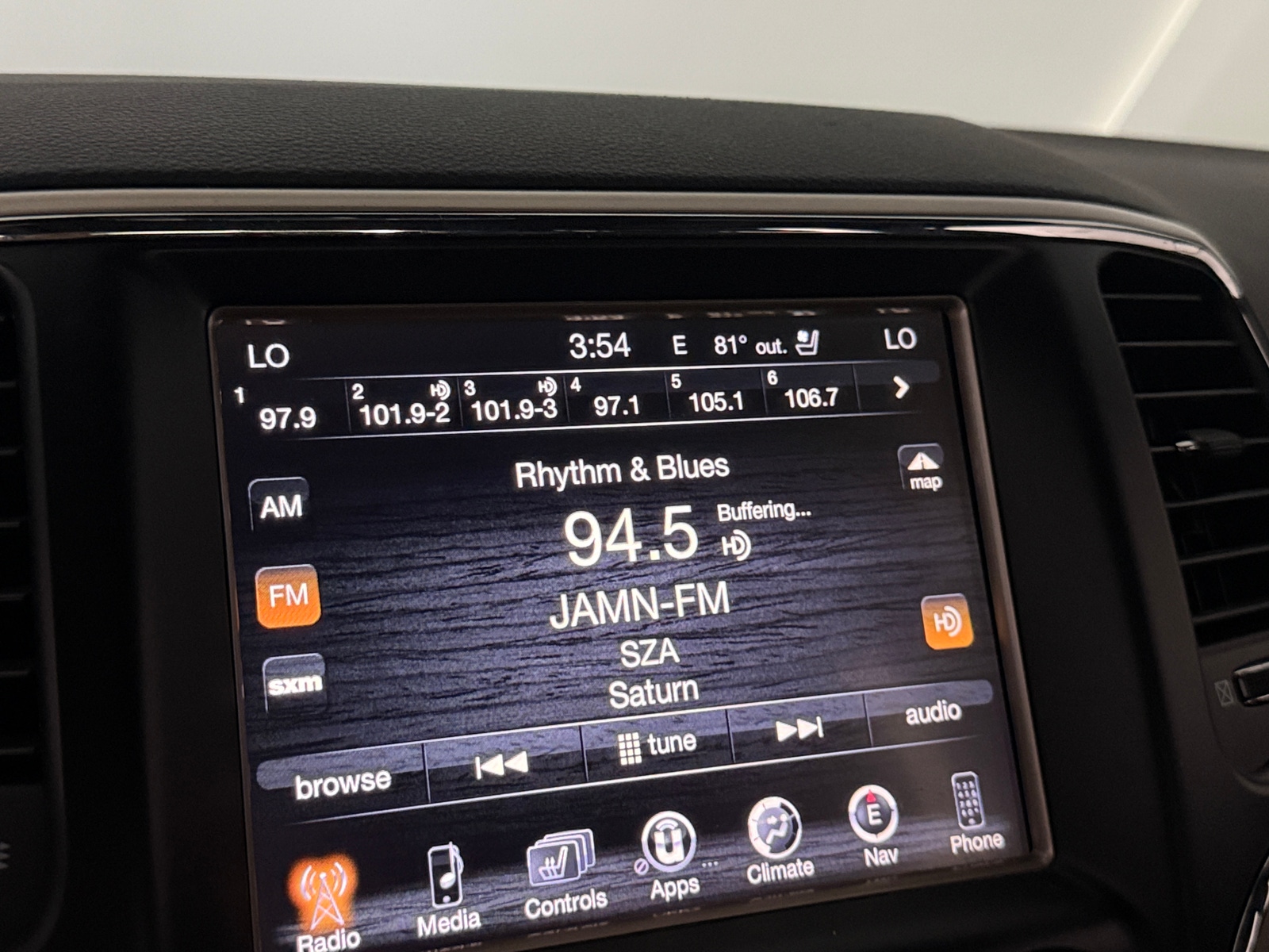 Thumbnail: 2016 Jeep Grand Cherokee - 3