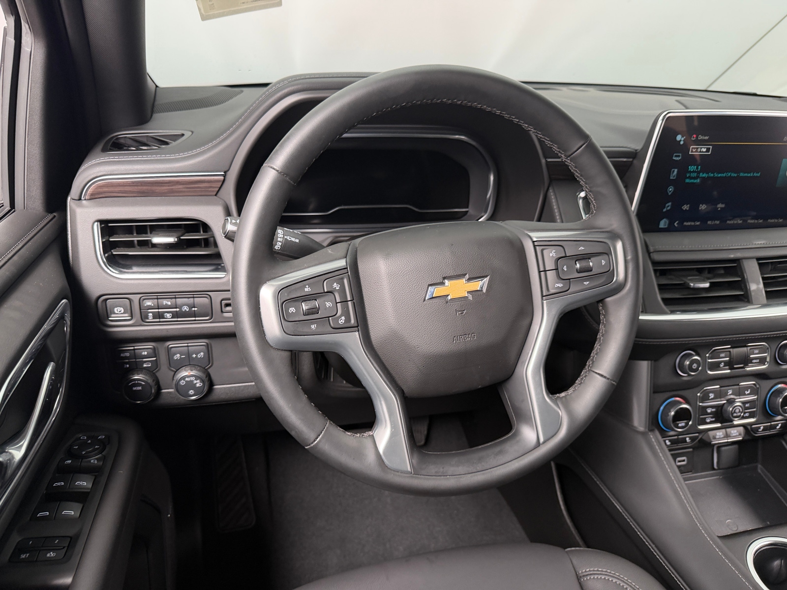 Thumbnail: 2024 Chevrolet Suburban - 4