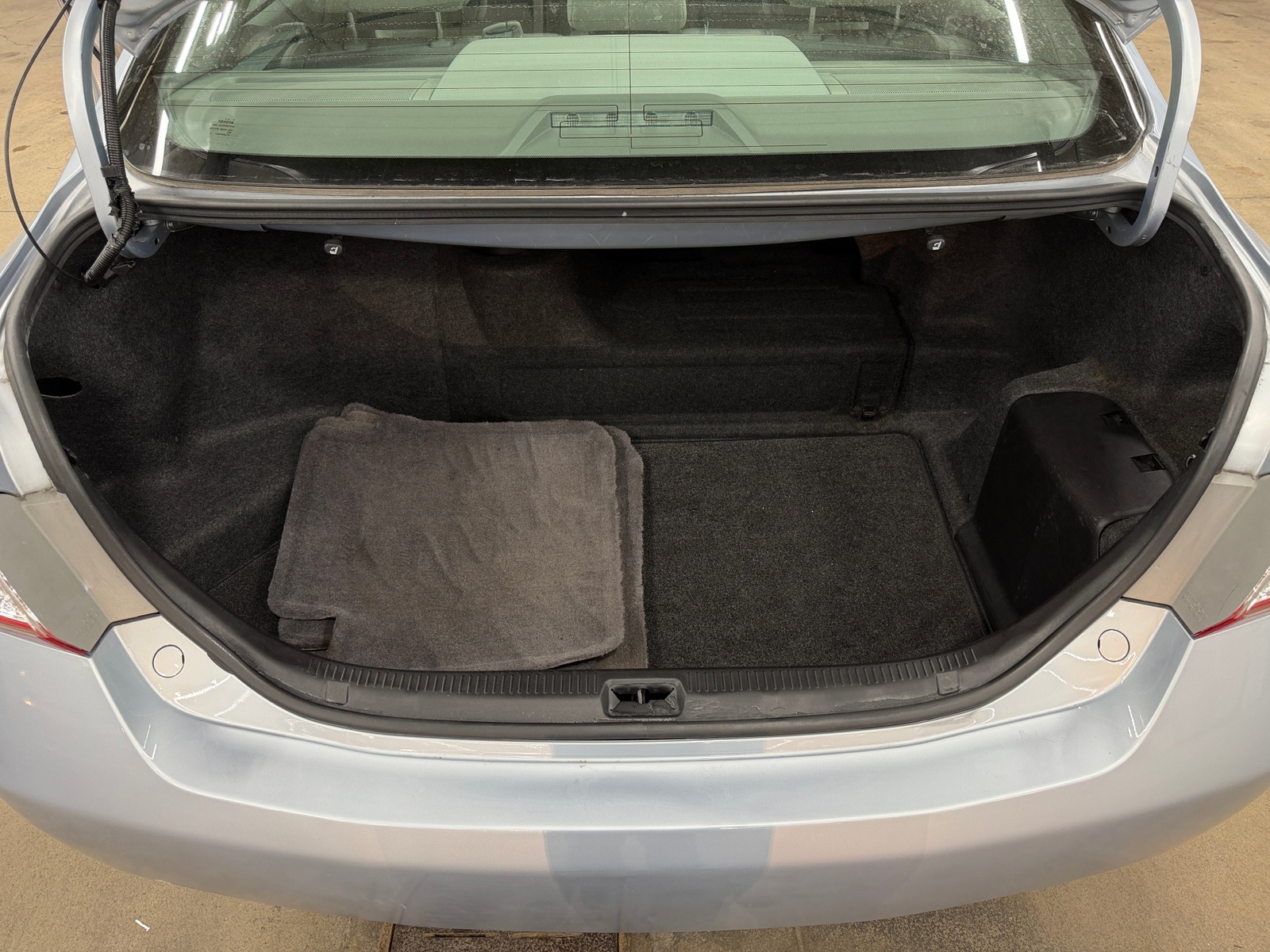 Thumbnail: 2011 Toyota Camry - 7