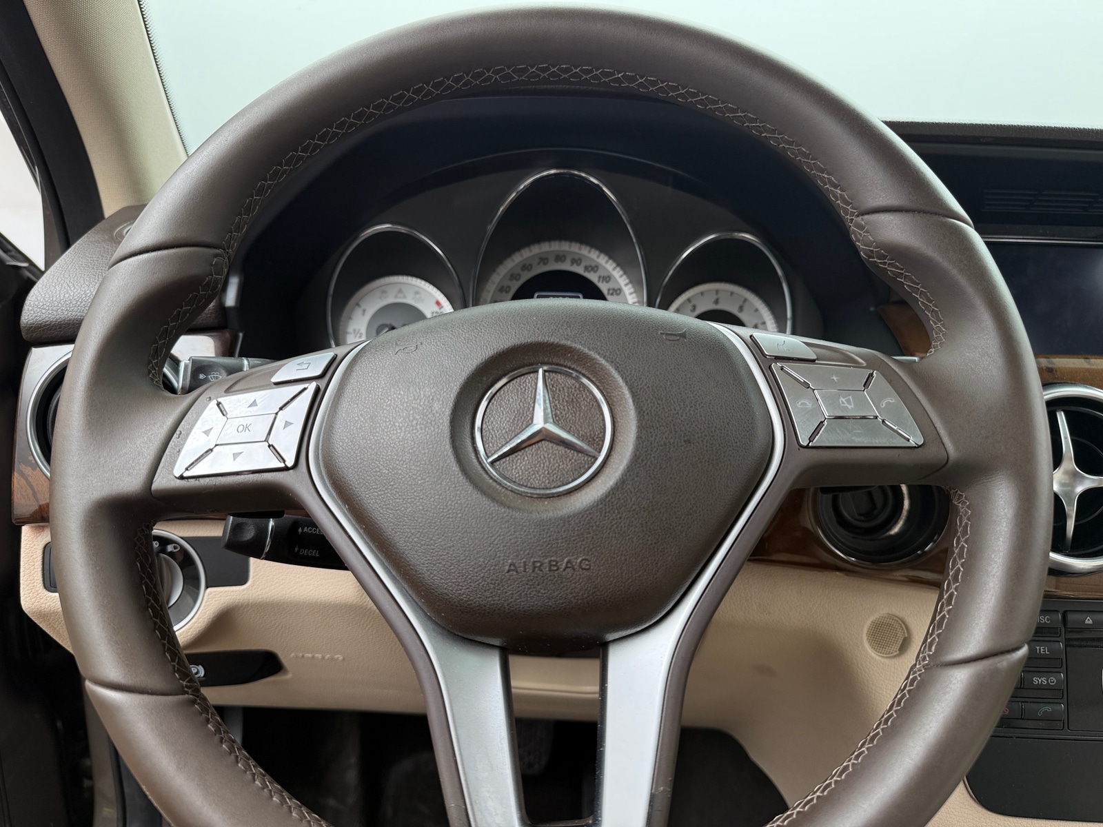 Thumbnail: 2015 Mercedes-Benz GLK - 4