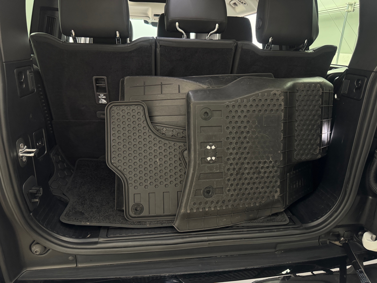 Thumbnail: 2024 Land Rover Defender - 7