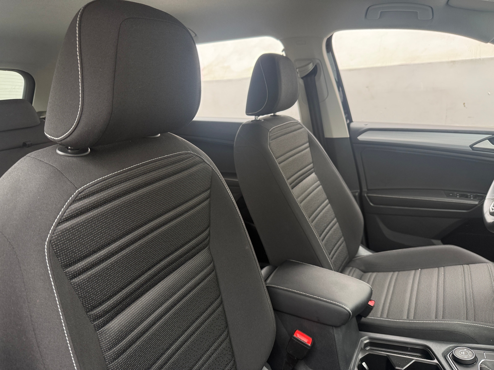 Thumbnail: 2024 Volkswagen Tiguan - 2
