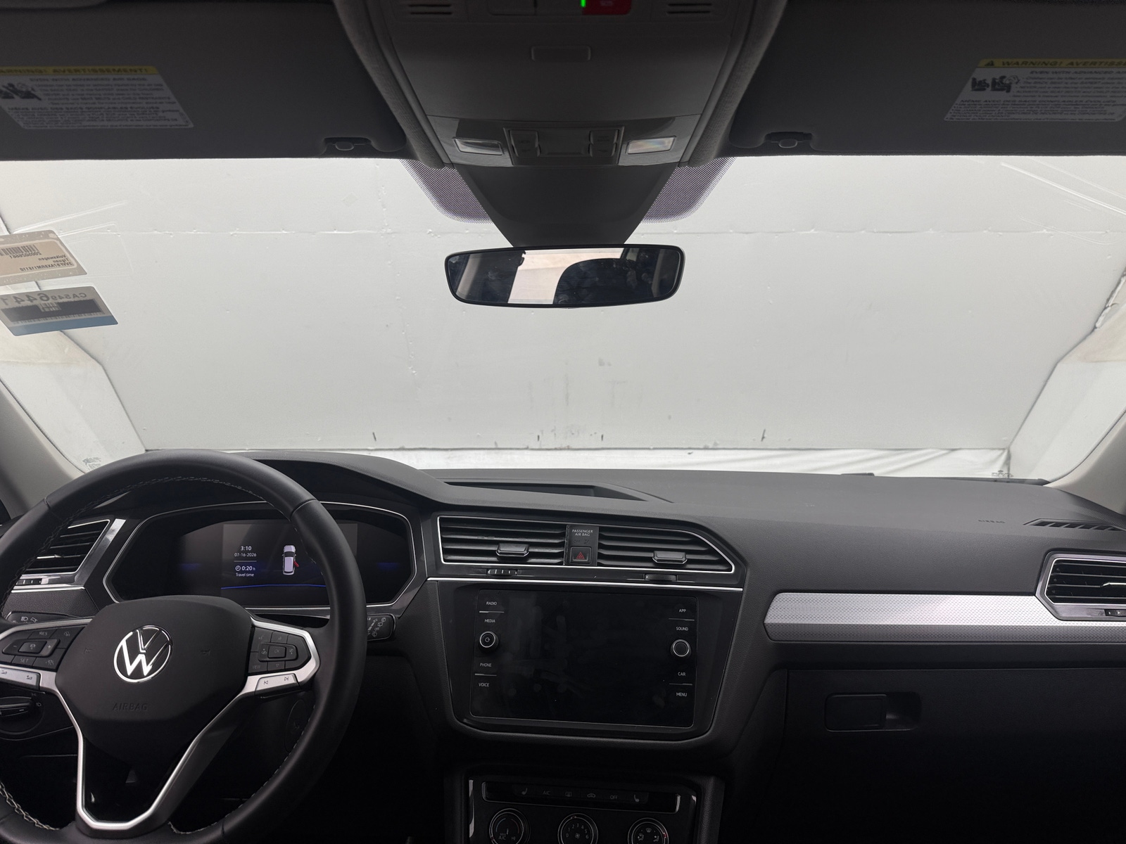 Thumbnail: 2024 Volkswagen Tiguan - 3