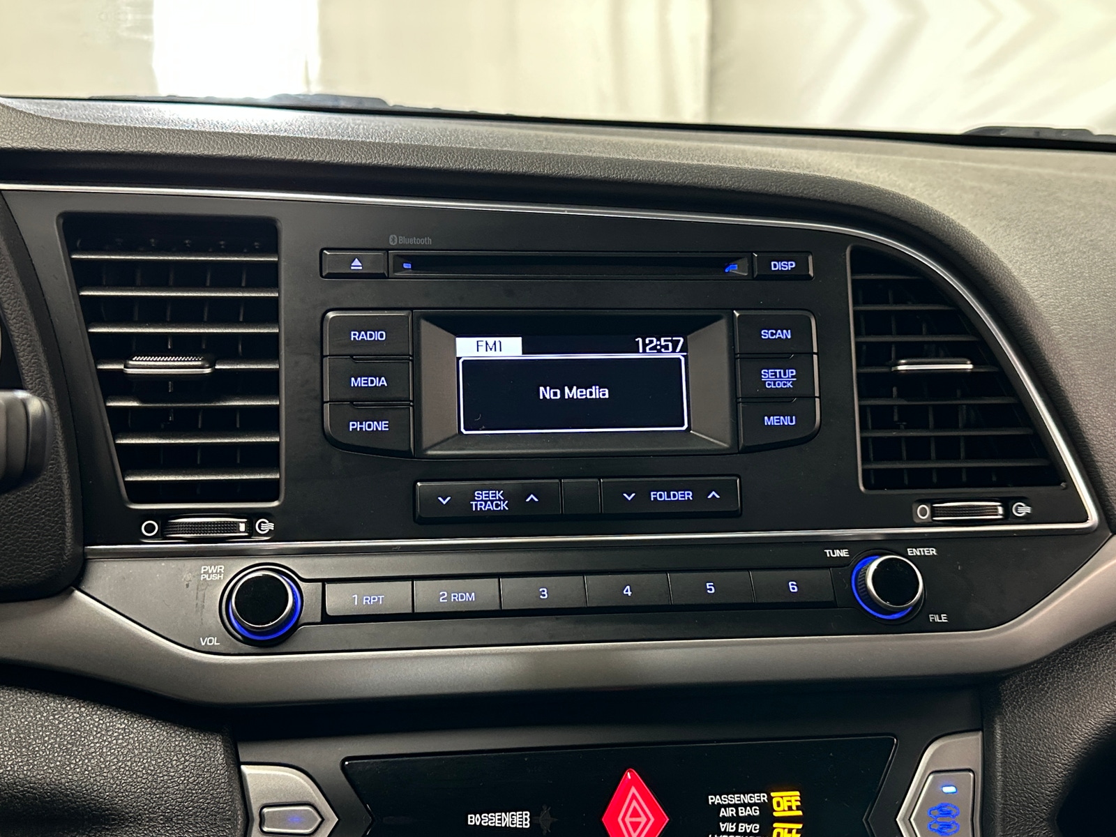 Thumbnail: 2018 Hyundai Elantra - 4
