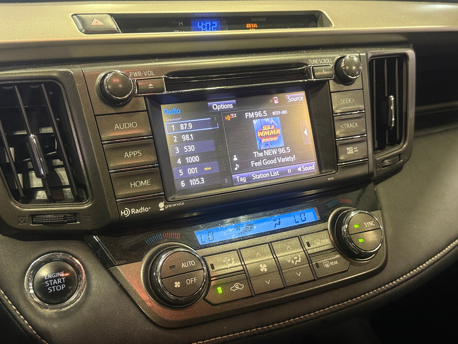 Thumbnail: 2015 Toyota RAV4 - 3