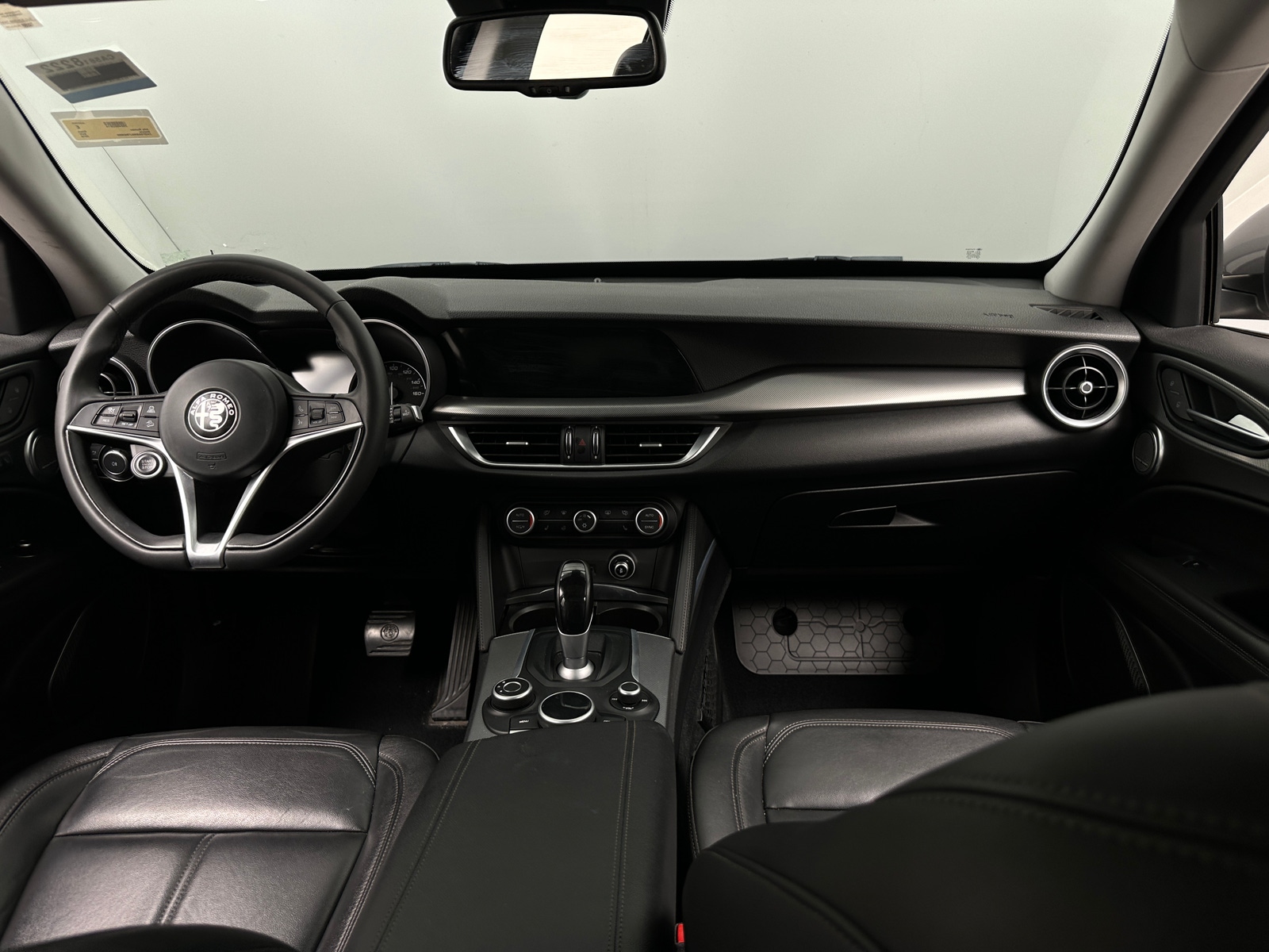 Thumbnail: 2018 Alfa Romeo Stelvio - 2