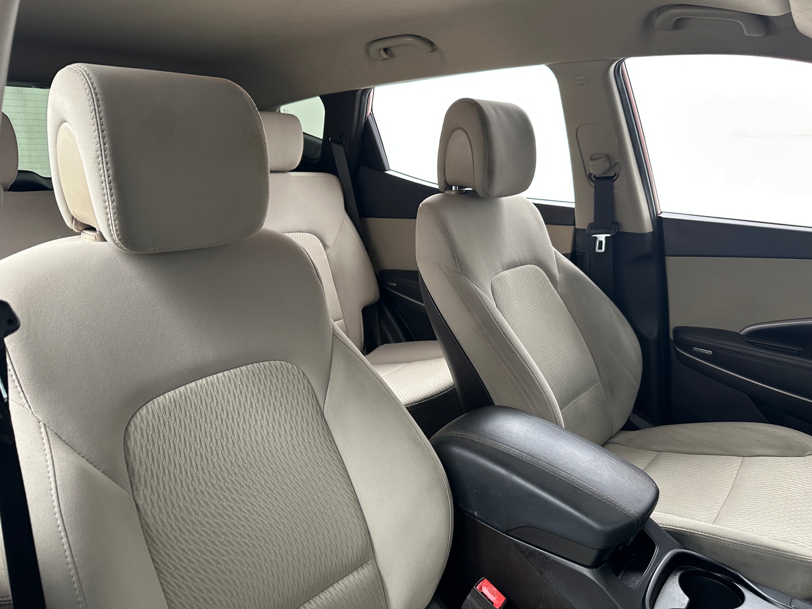 Thumbnail: 2016 Hyundai Santa Fe - 2