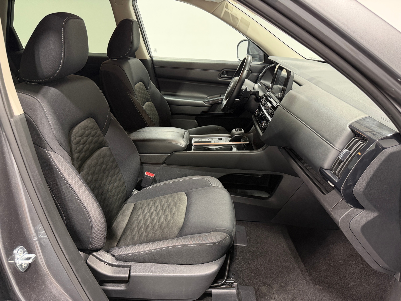 Thumbnail: 2024 Nissan Pathfinder - 2