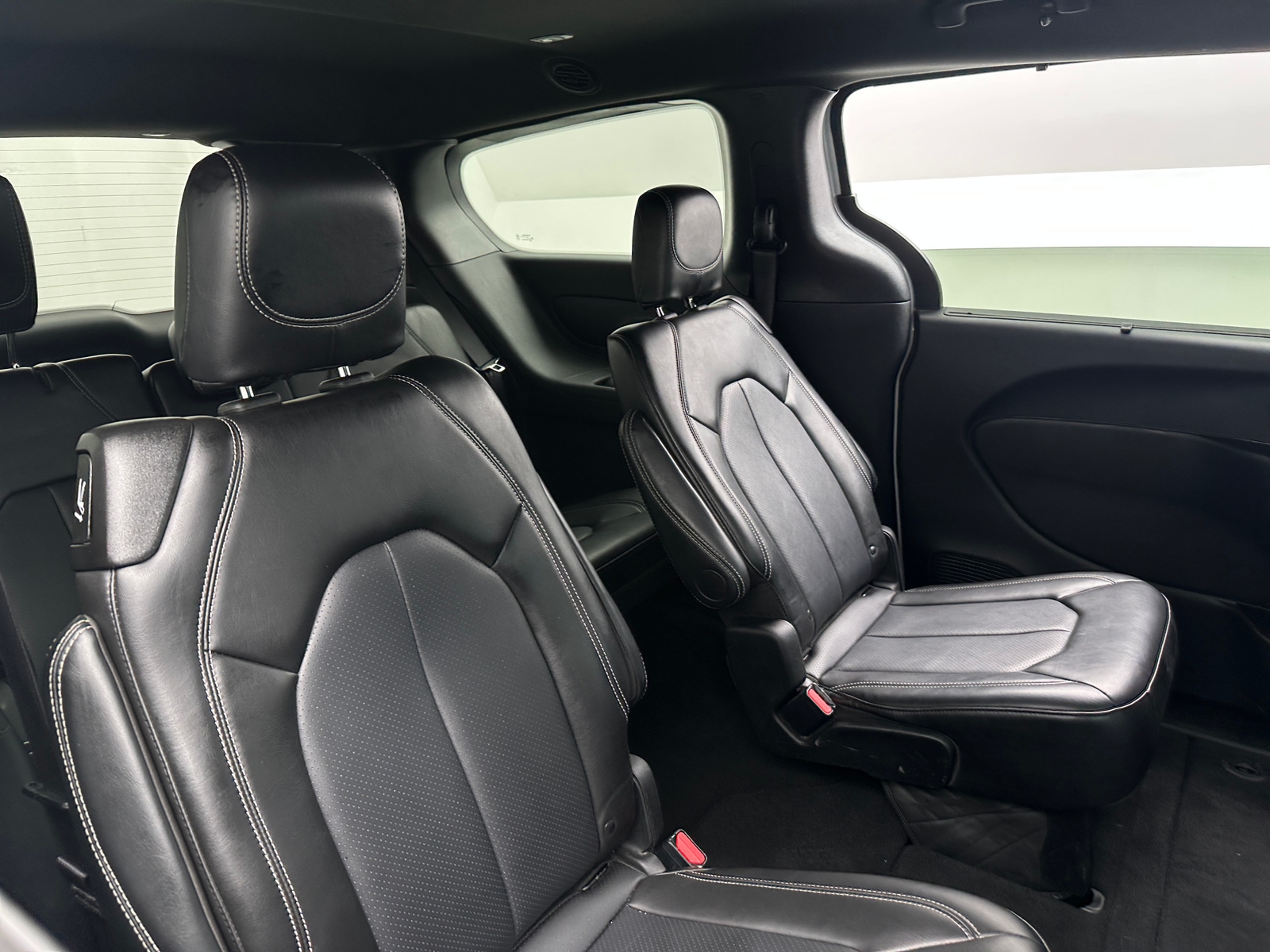 Thumbnail: 2025 Chrysler Pacifica - 5