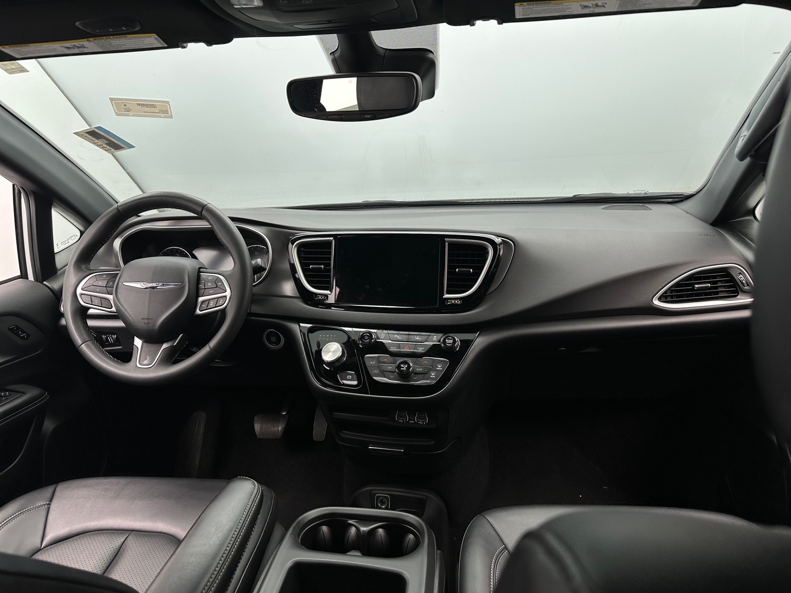 Thumbnail: 2025 Chrysler Pacifica - 2