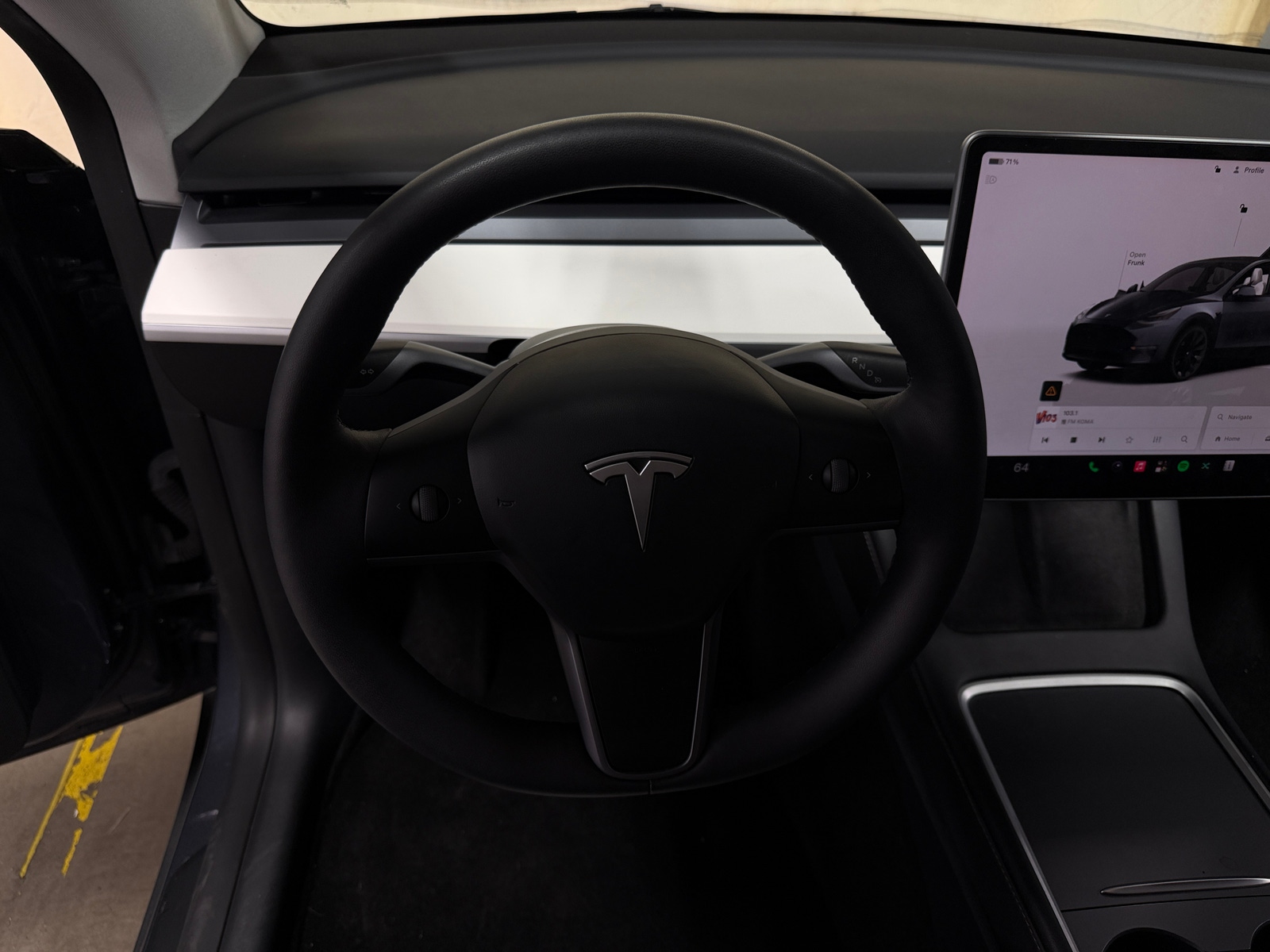 Thumbnail: 2023 Tesla Model Y - 4