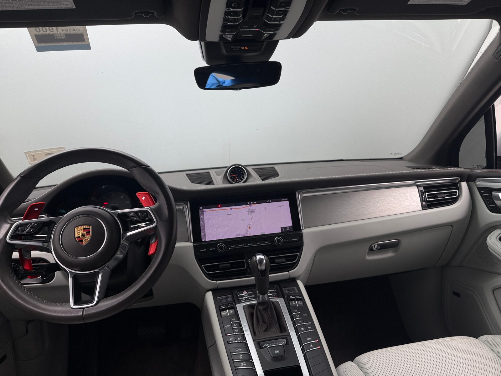 Thumbnail: 2020 Porsche Macan - 2